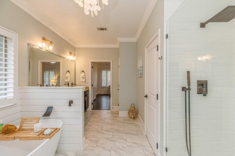 MUSSETT BAYOU ESTATES - Residential