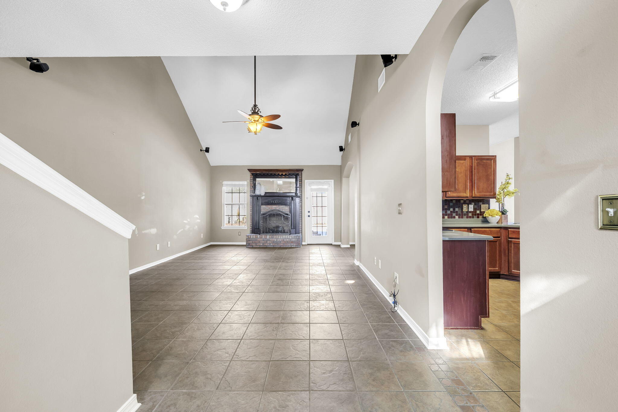 BRIDGEPORT COLONY - Residential