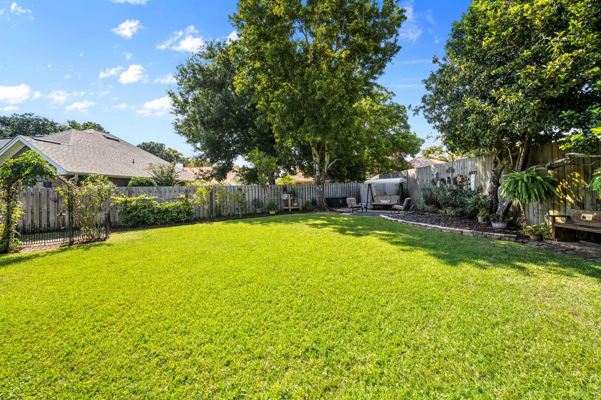 BRIDGEPORT COLONY - Residential