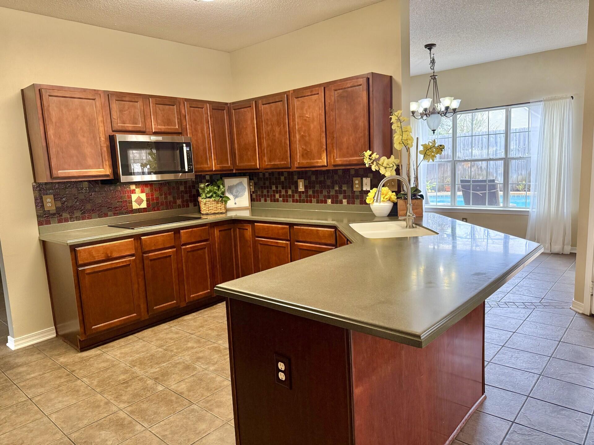 BRIDGEPORT COLONY - Residential