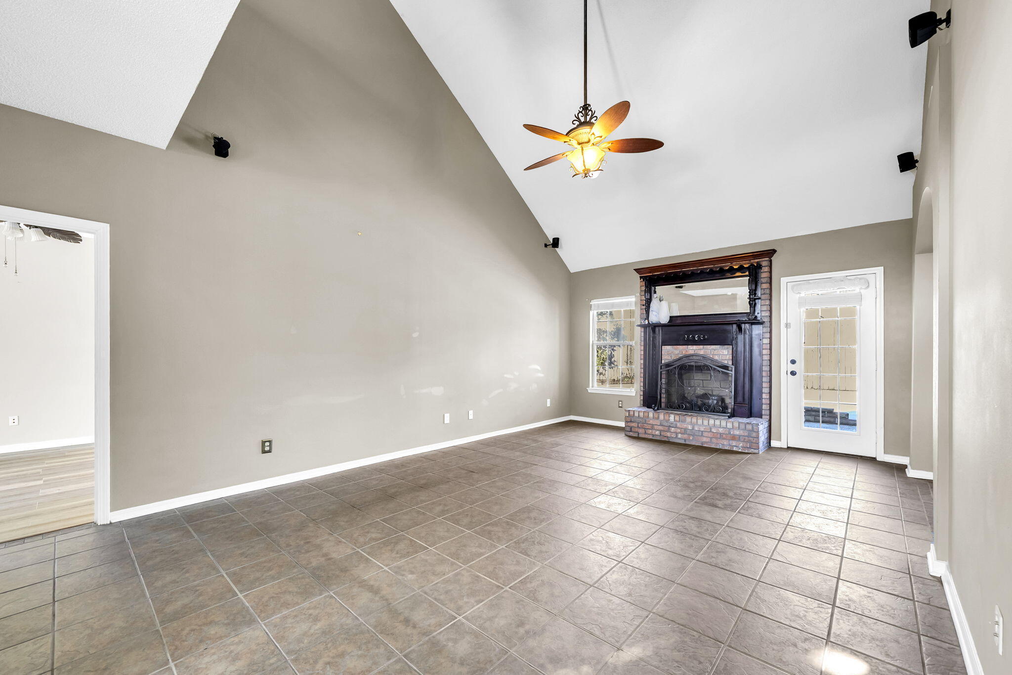 BRIDGEPORT COLONY - Residential