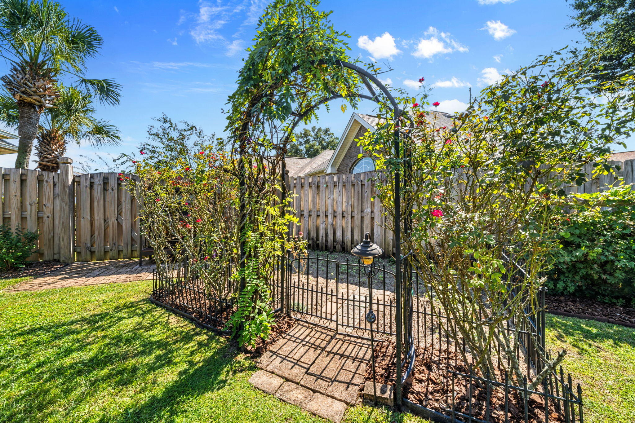 BRIDGEPORT COLONY - Residential