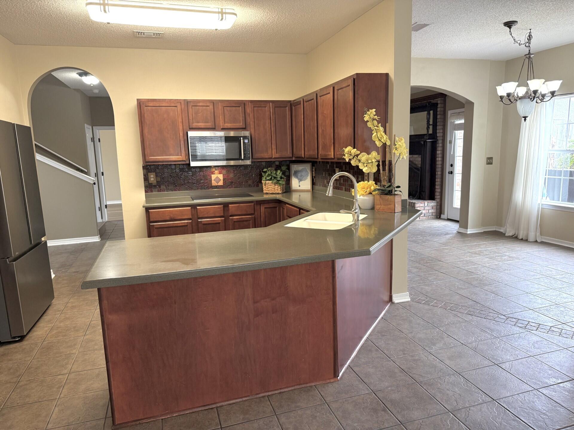 BRIDGEPORT COLONY - Residential