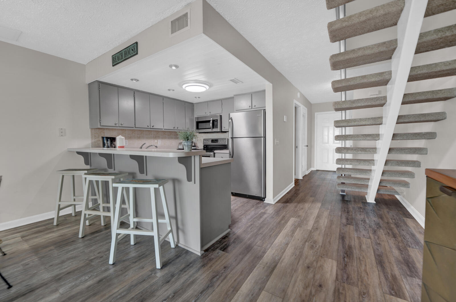 SILVER SANDS BEACH - Residential