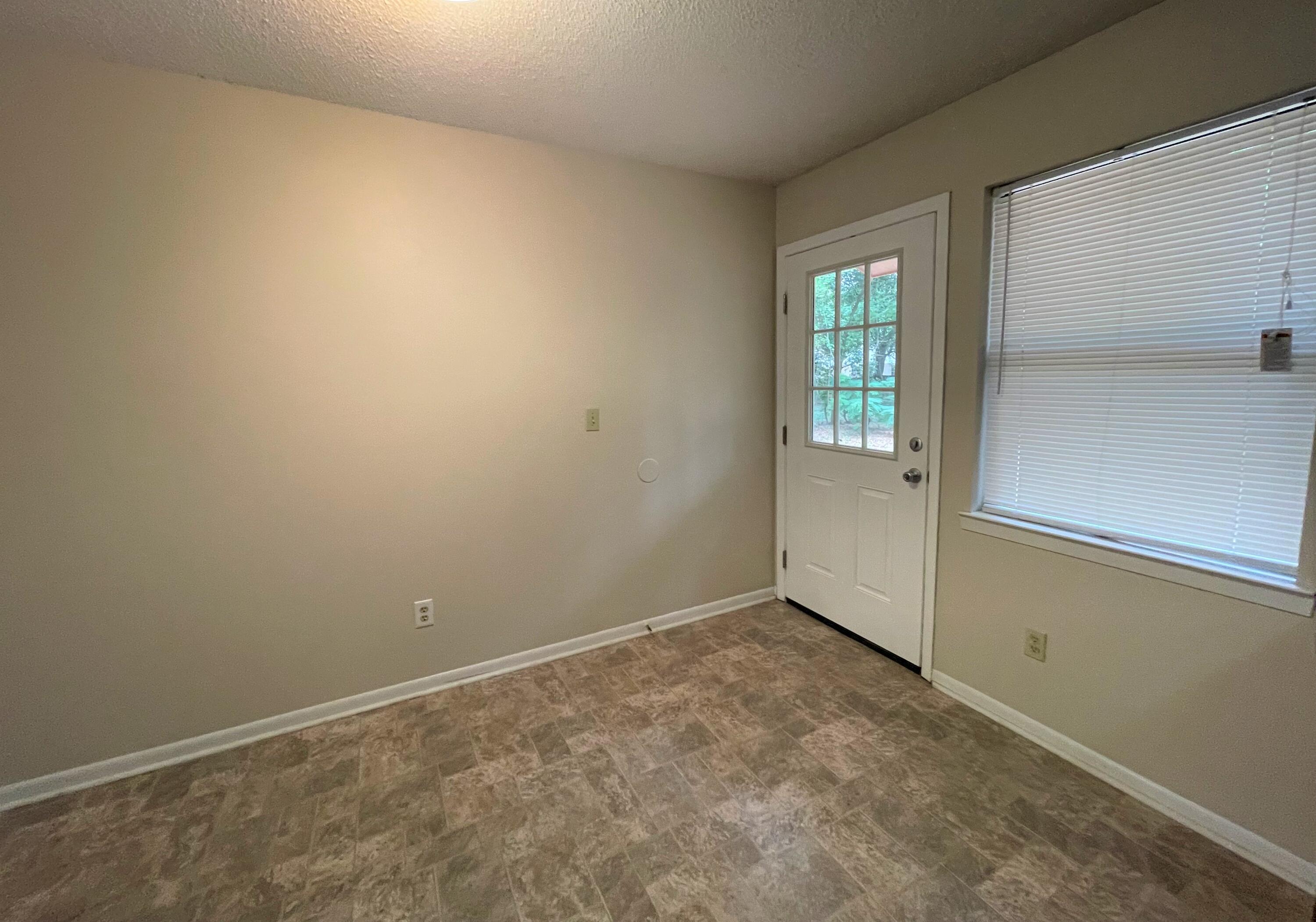 MORRIS ADDN TO CRESTVIEW - Residential Lease