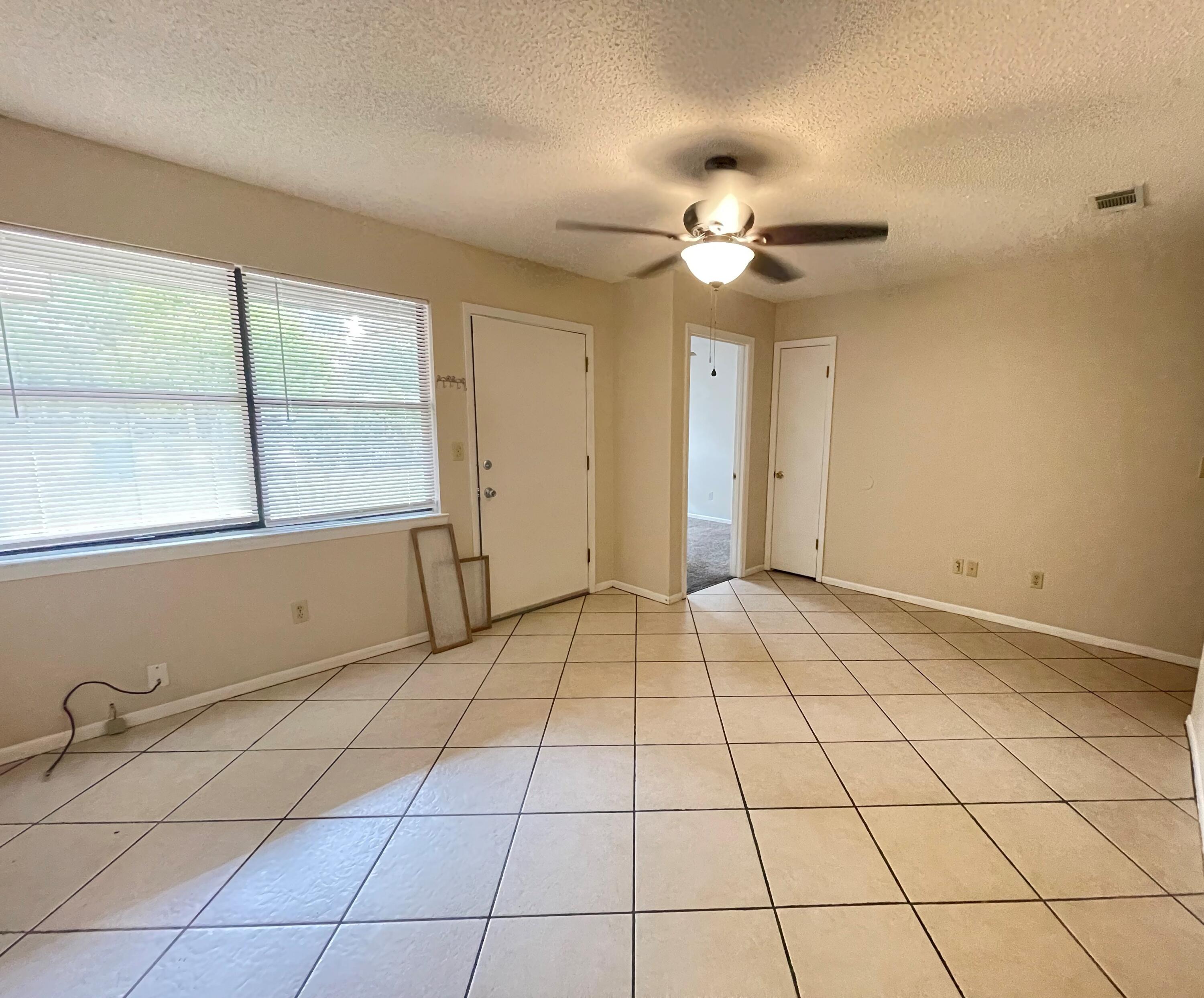 MORRIS ADDN TO CRESTVIEW - Residential Lease