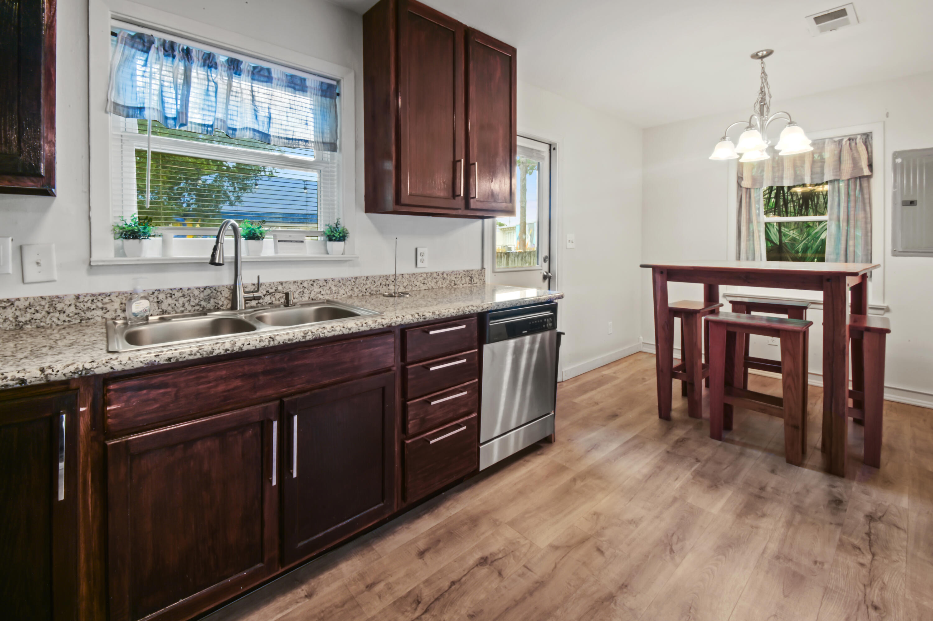THORNTON PLACE - Residential