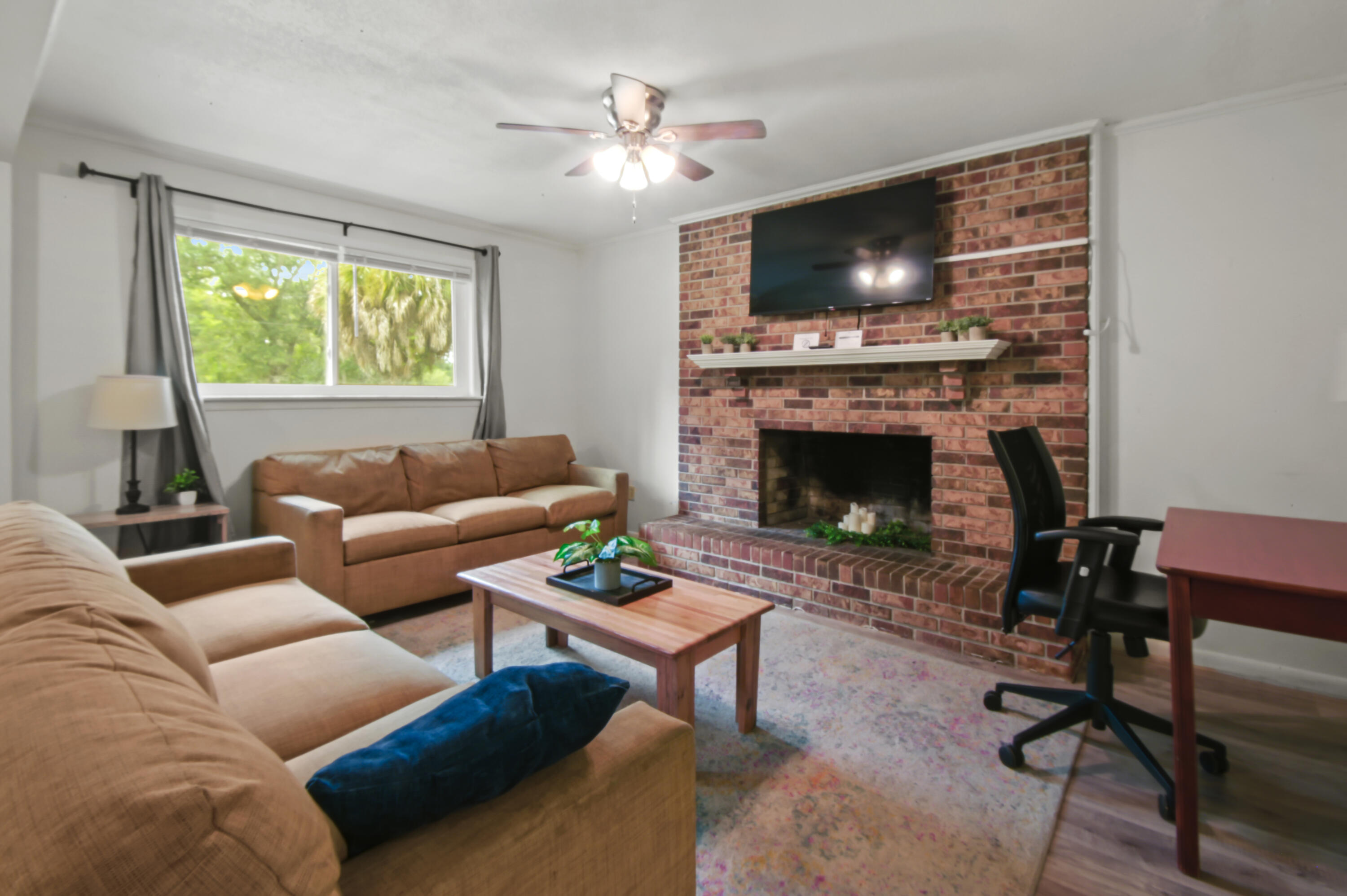 THORNTON PLACE - Residential