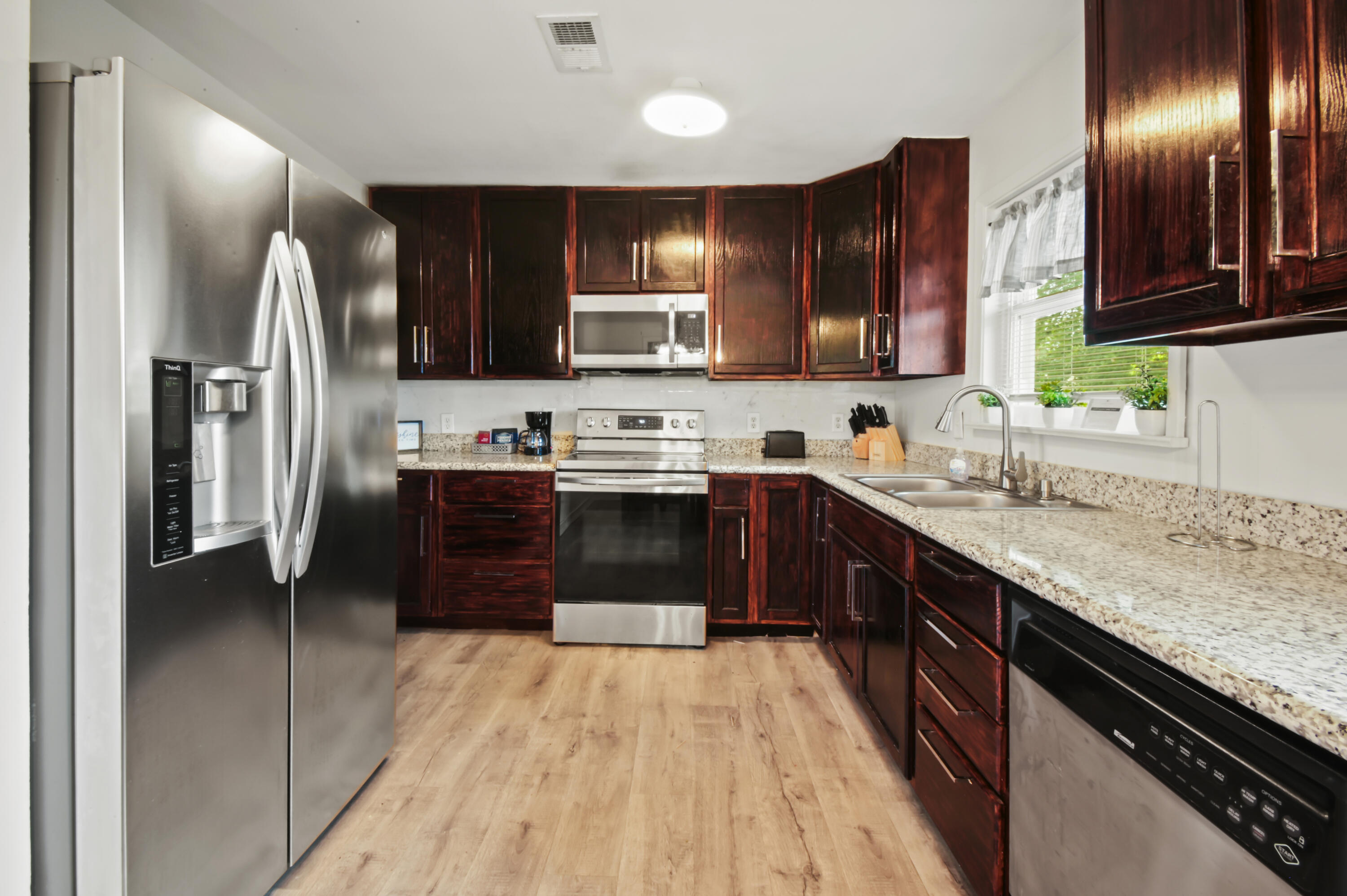 THORNTON PLACE - Residential