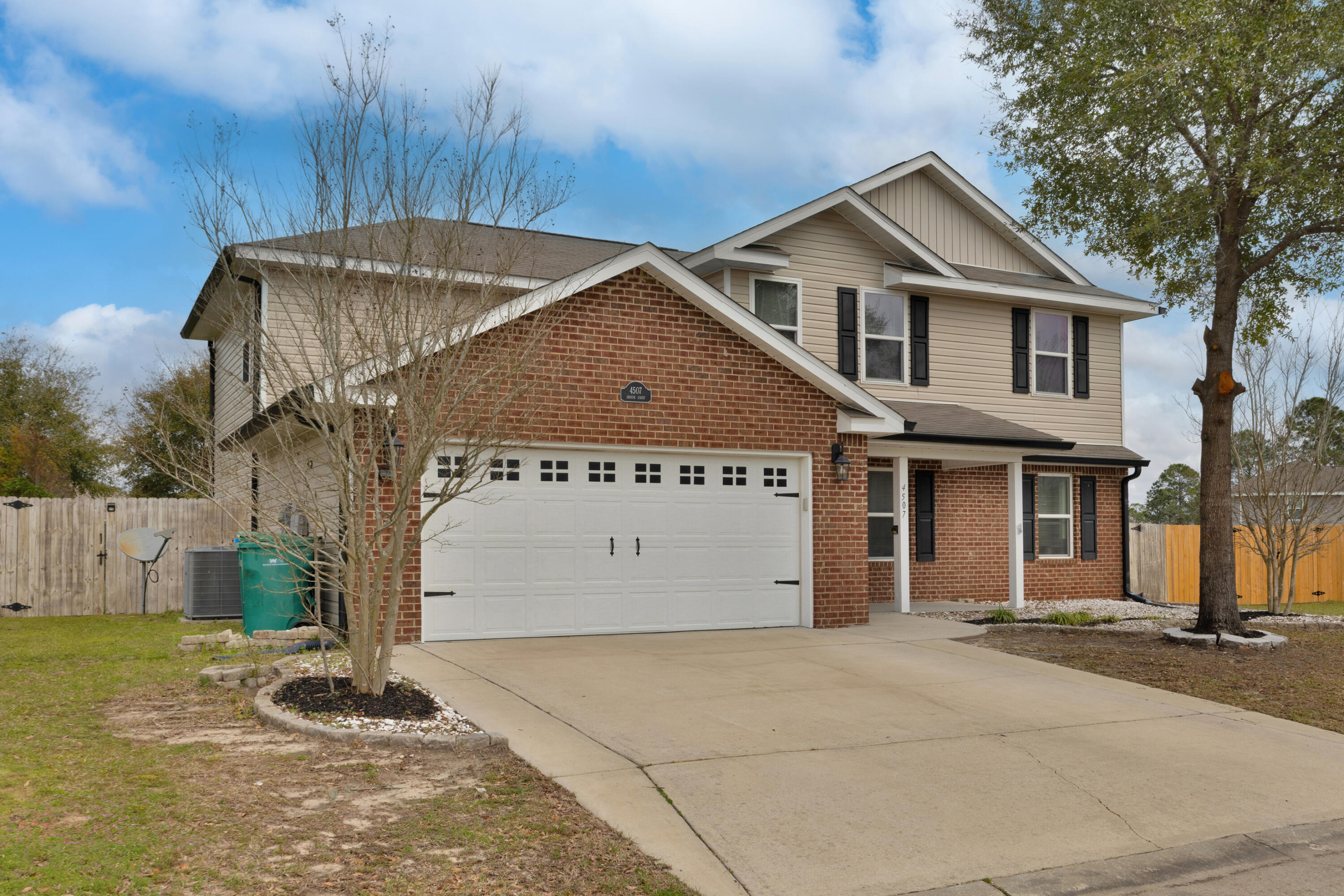 PARTRIDGE HILLS LOT 21 BLK E - Residential