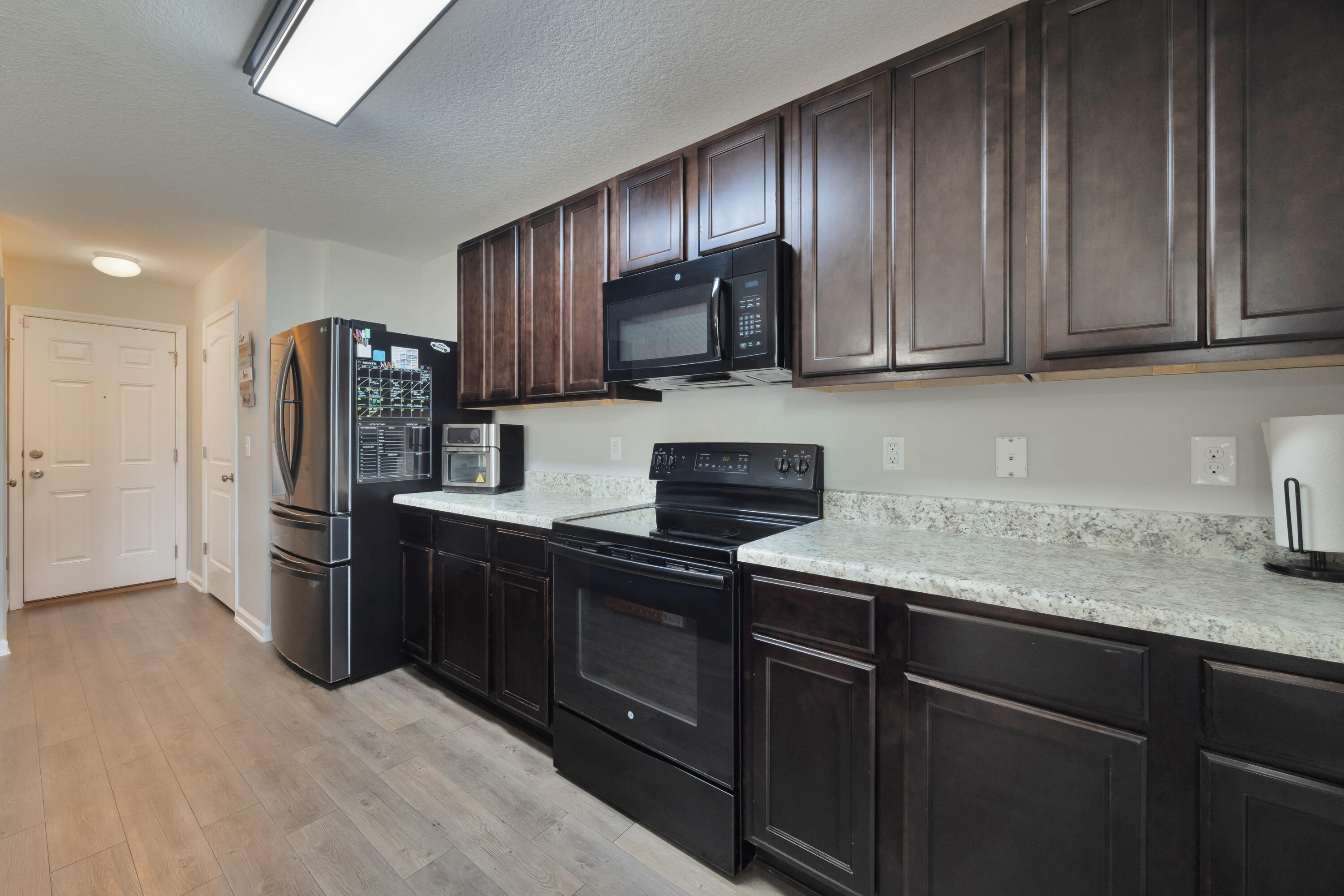 PARTRIDGE HILLS LOT 21 BLK E - Residential