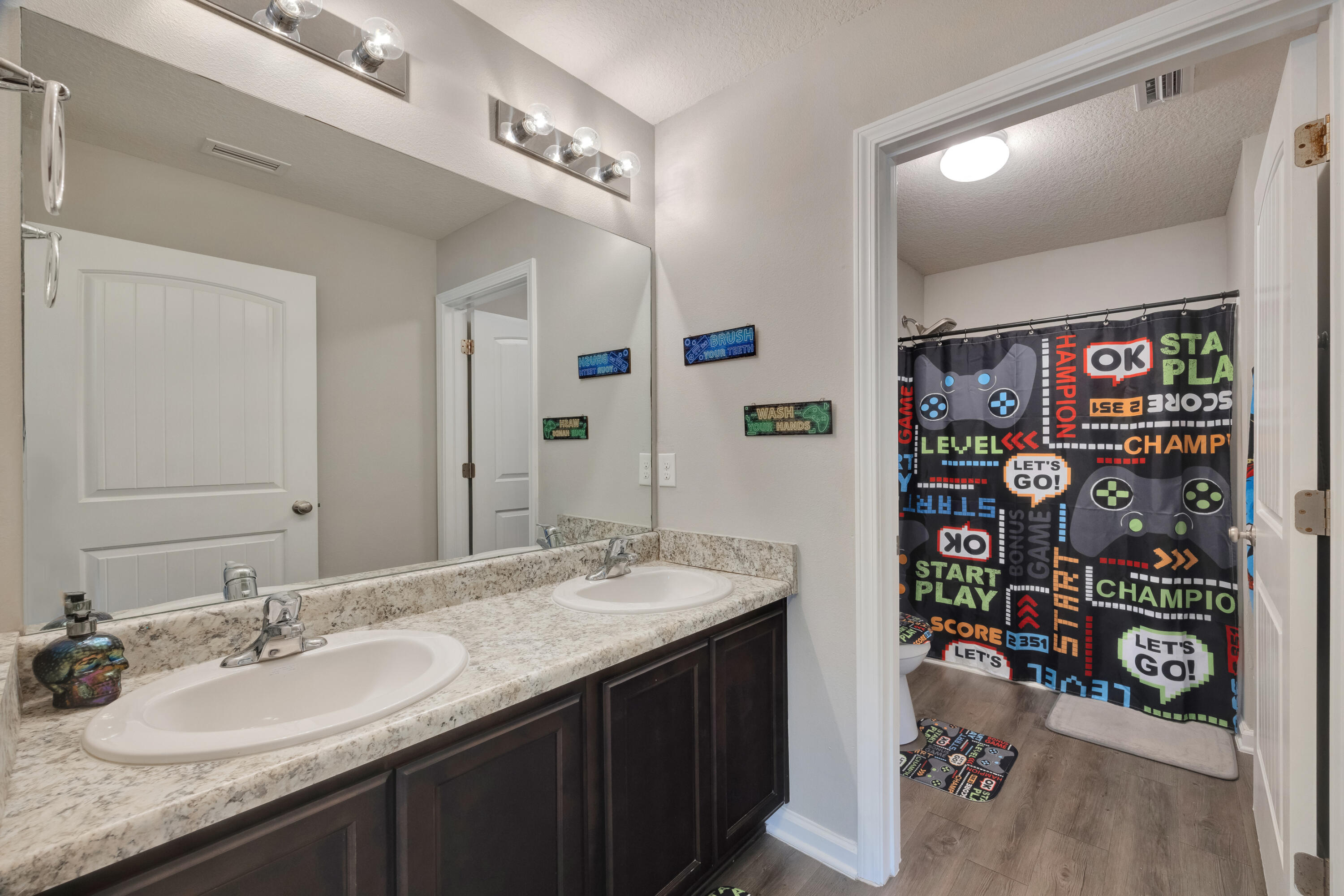 PARTRIDGE HILLS LOT 21 BLK E - Residential