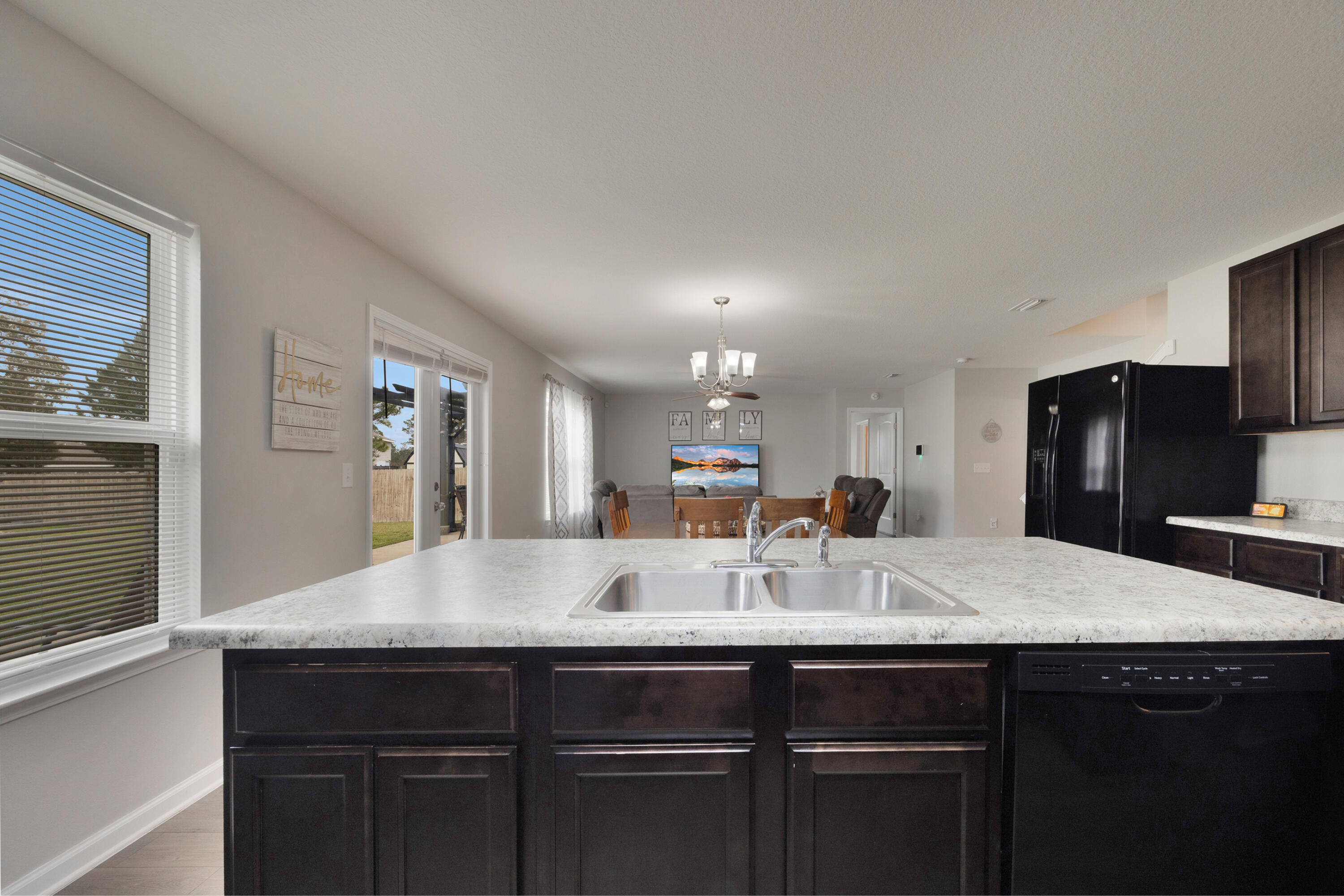 PARTRIDGE HILLS LOT 21 BLK E - Residential