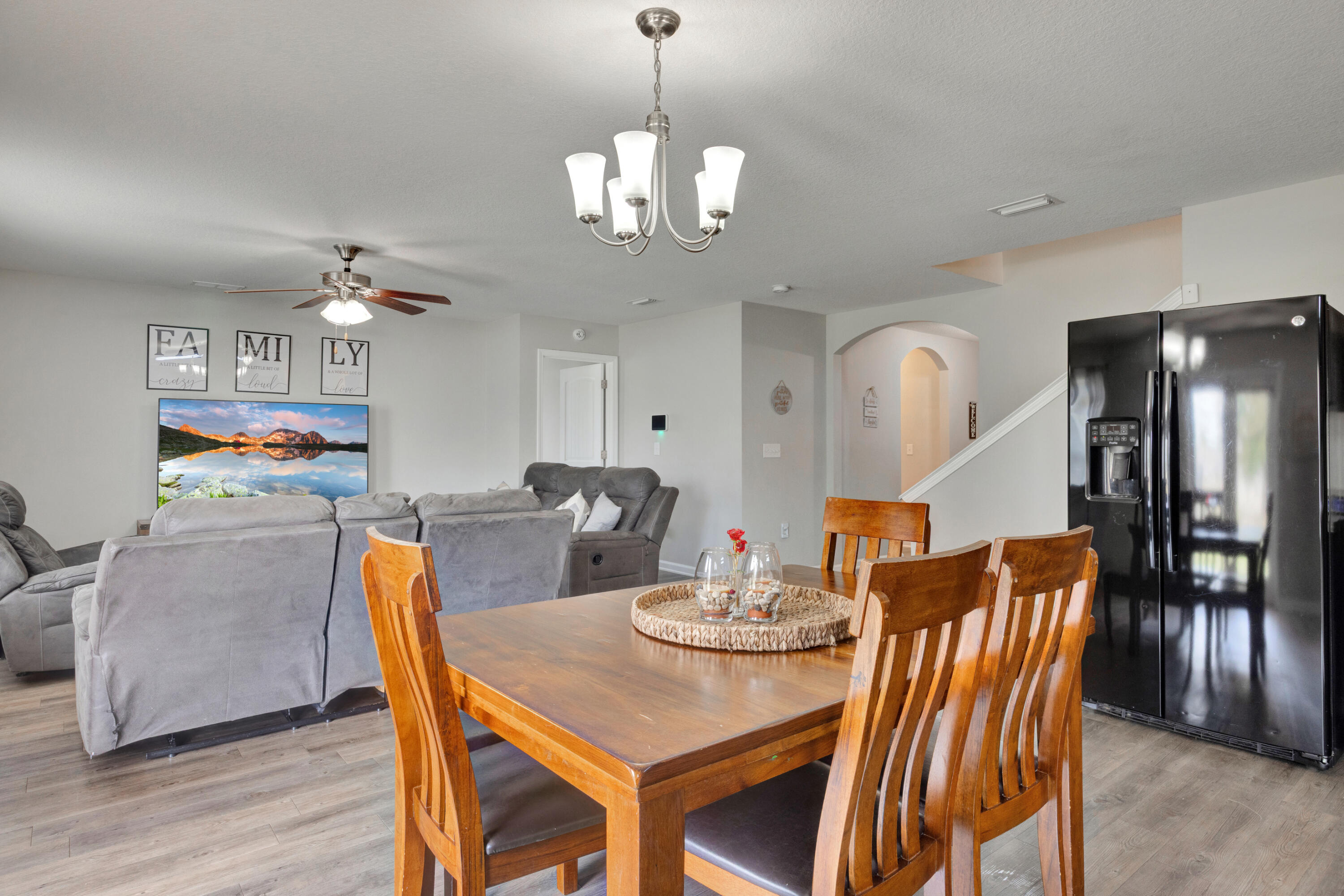 PARTRIDGE HILLS LOT 21 BLK E - Residential