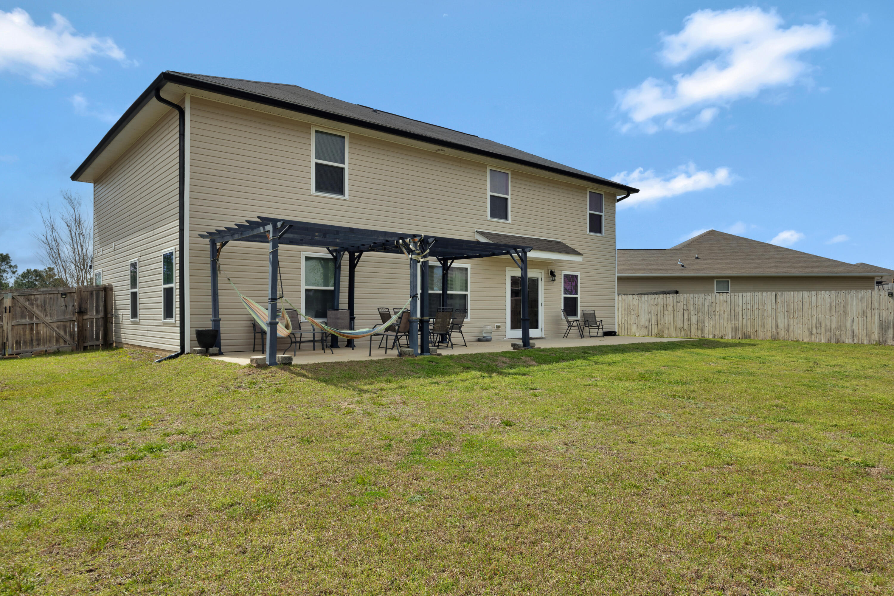 PARTRIDGE HILLS LOT 21 BLK E - Residential