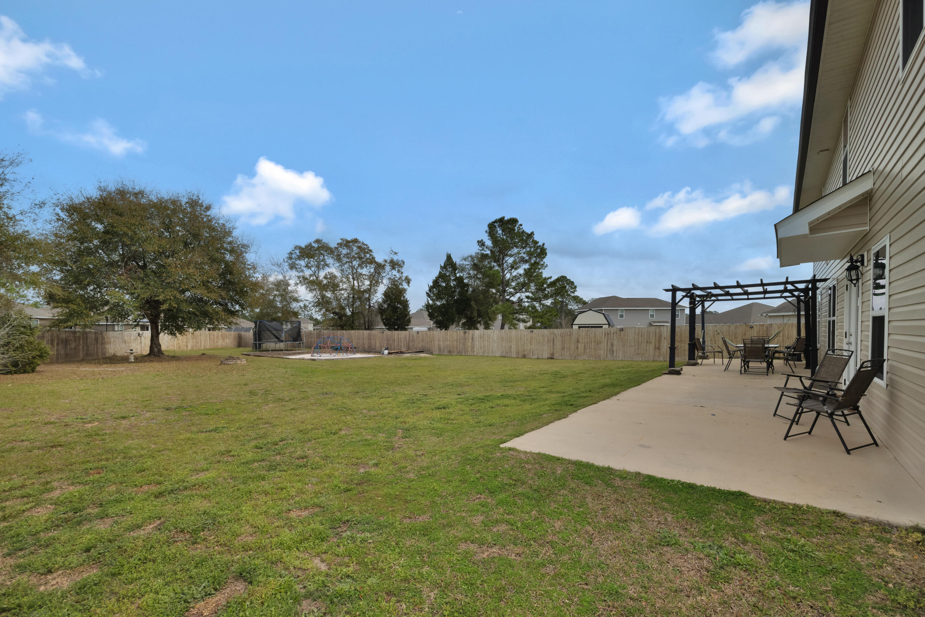 PARTRIDGE HILLS LOT 21 BLK E - Residential