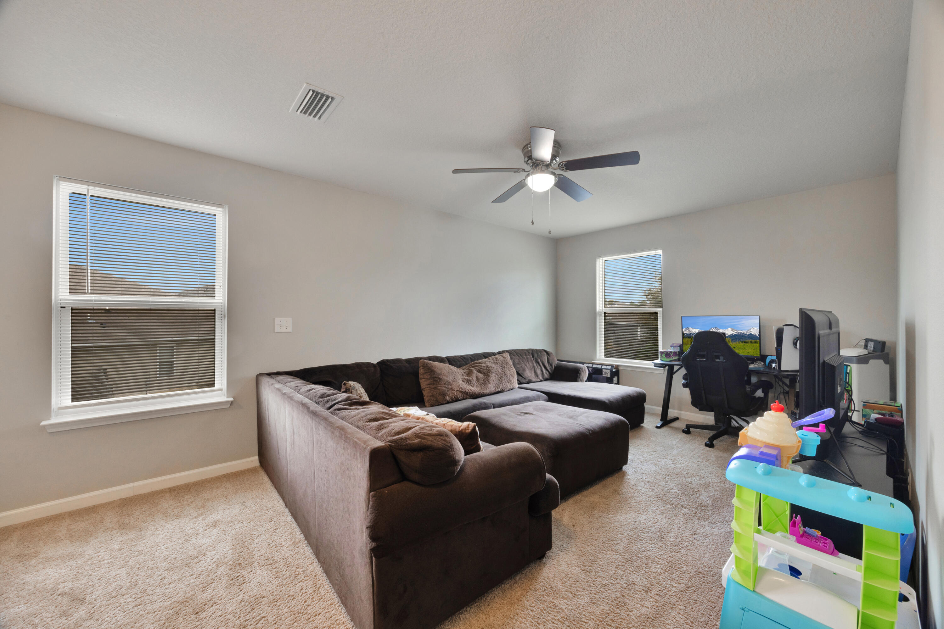 PARTRIDGE HILLS LOT 21 BLK E - Residential