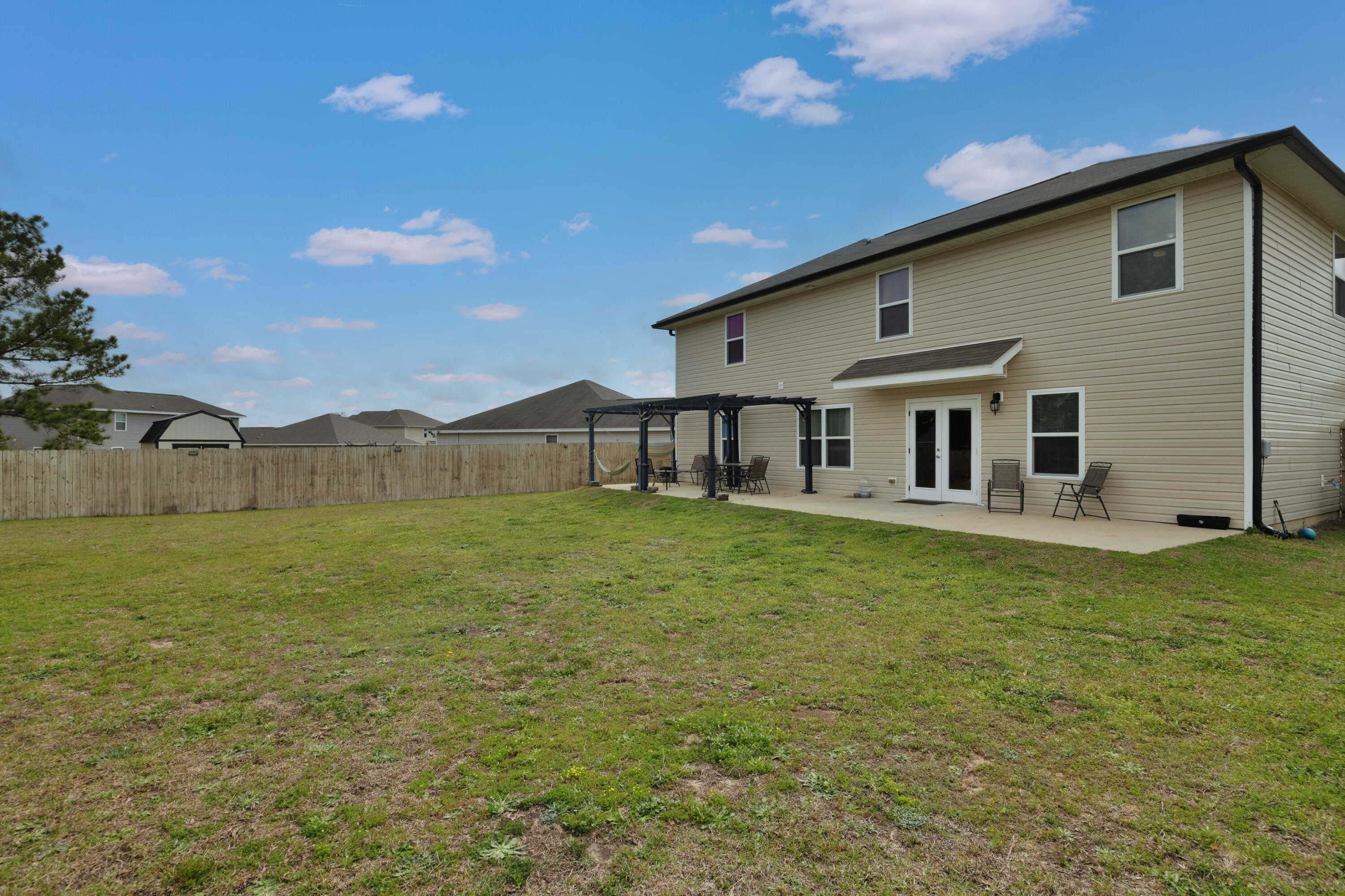 PARTRIDGE HILLS LOT 21 BLK E - Residential