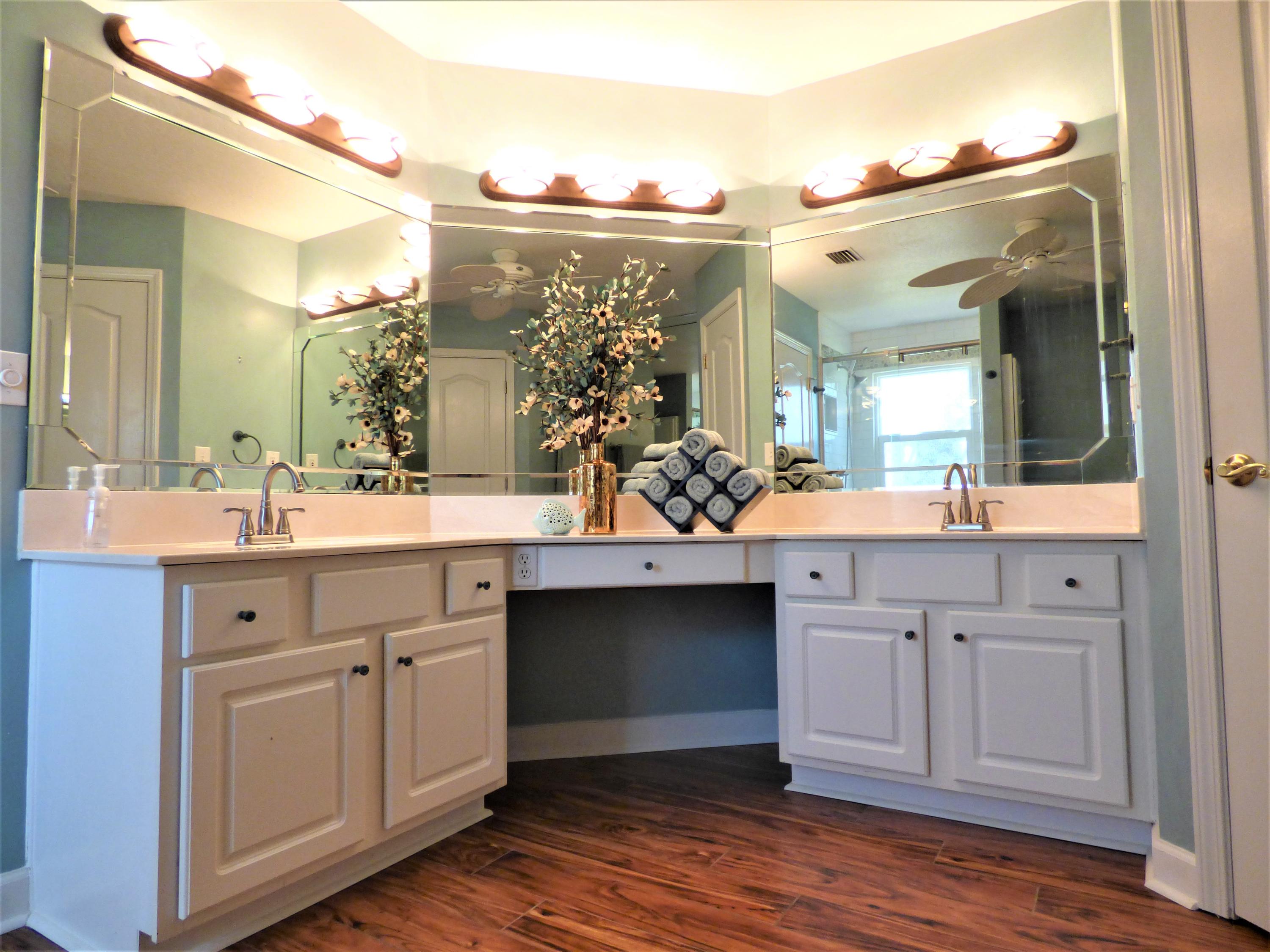 NORTH RIDGE CREEK S/D 1ST ADDN - Residential