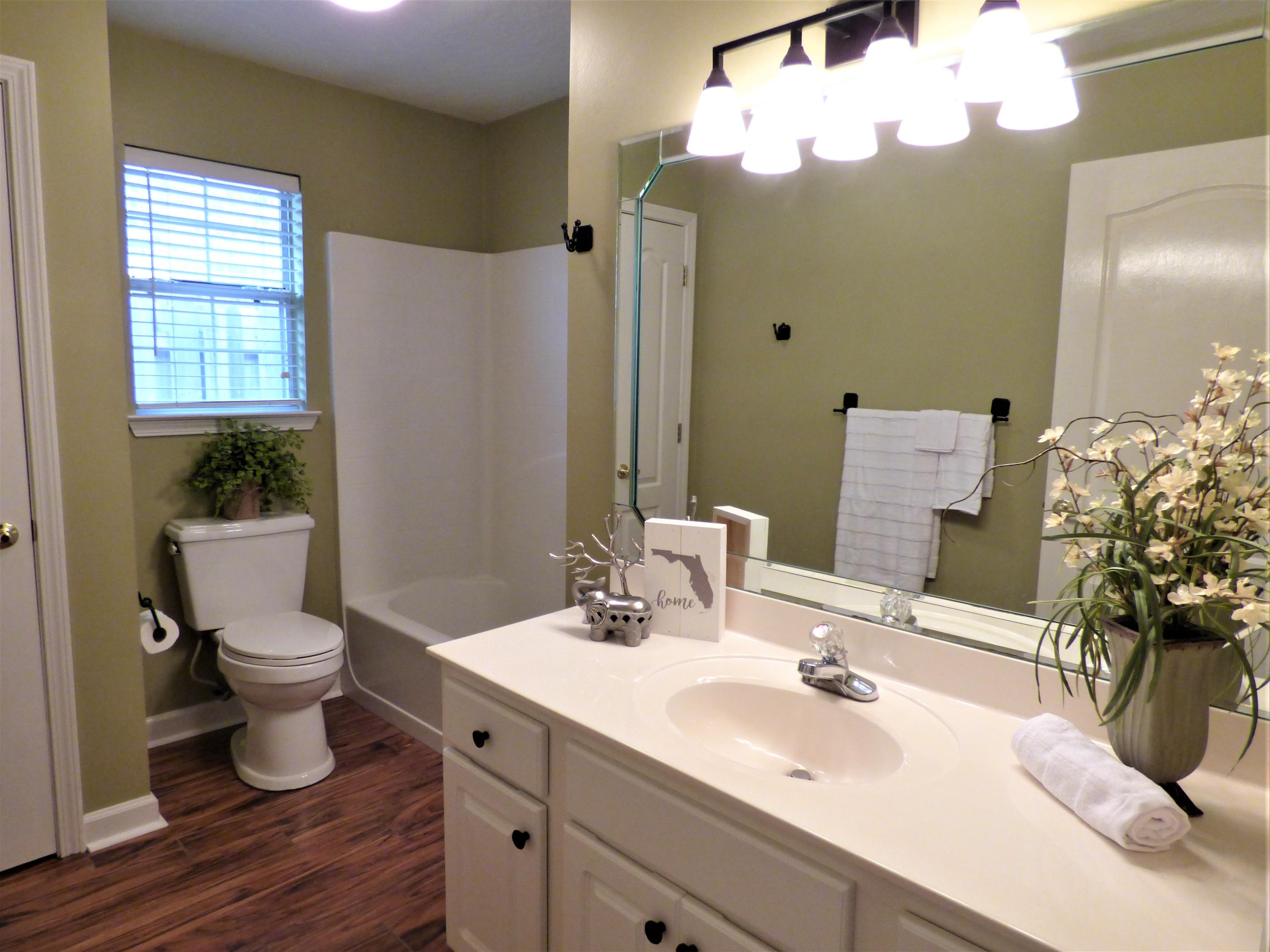 NORTH RIDGE CREEK S/D 1ST ADDN - Residential