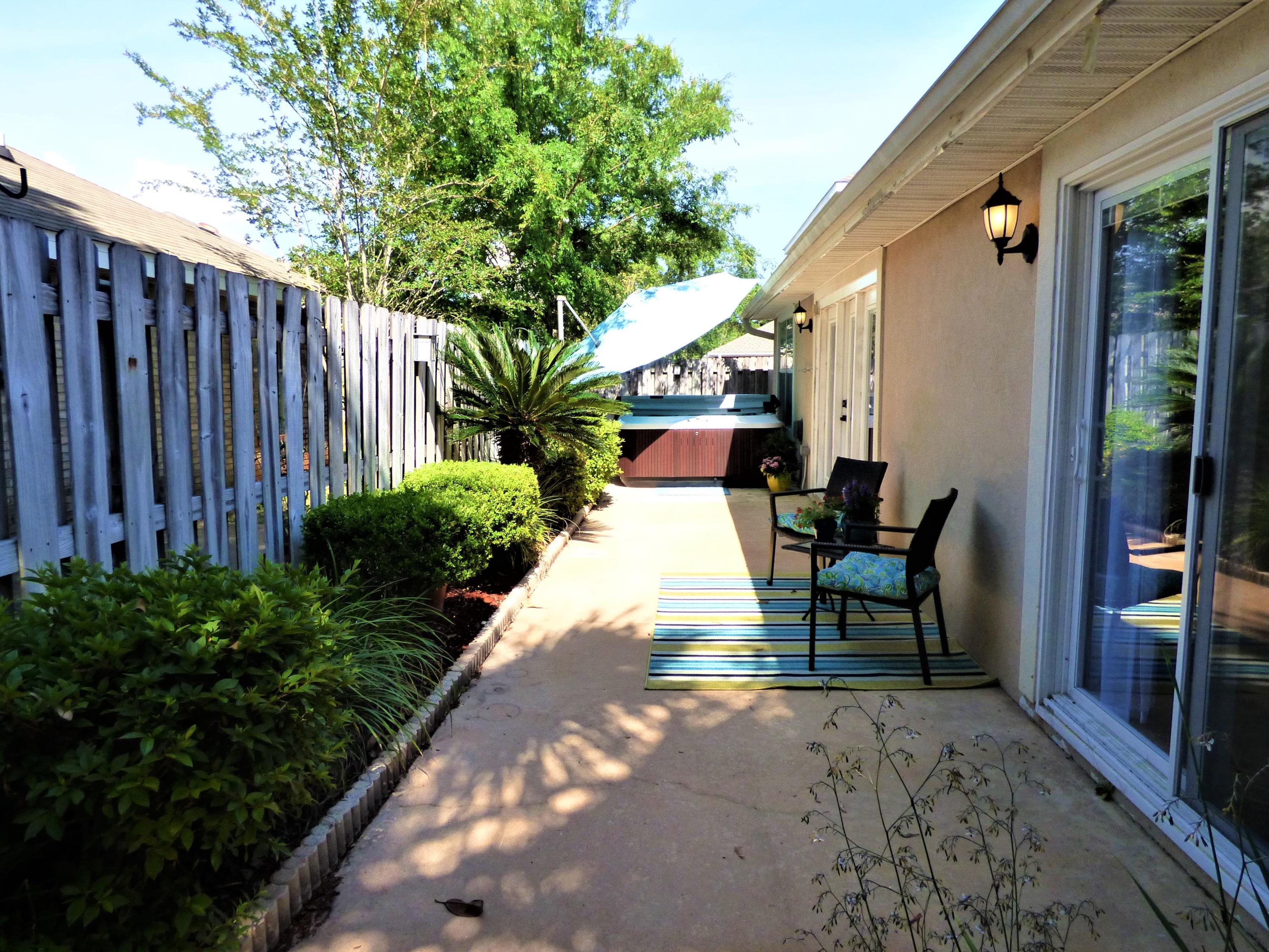 NORTH RIDGE CREEK S/D 1ST ADDN - Residential