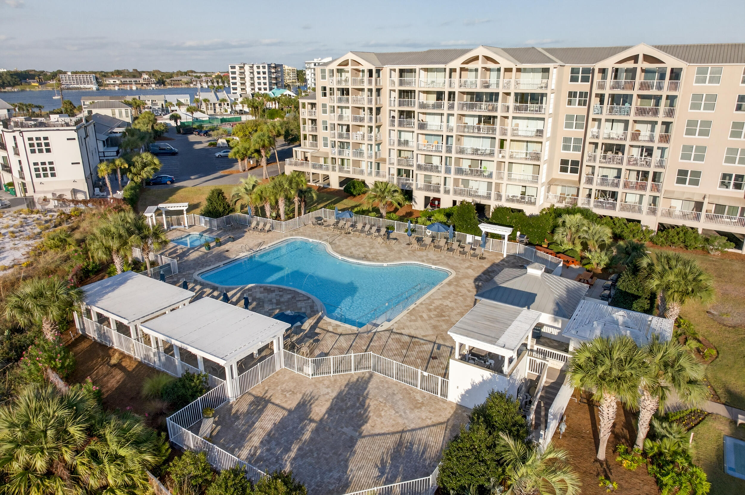 DESTIN POINTE - Residential