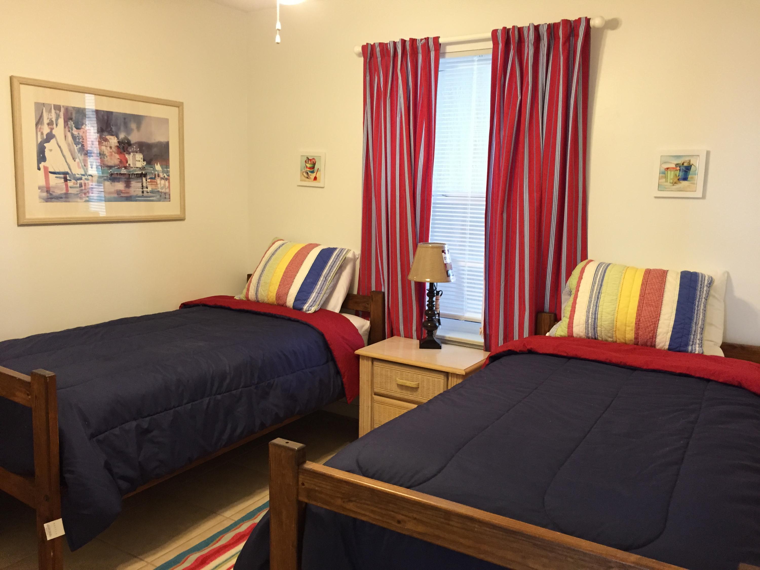 POOLSIDE VILLAS CONDO - Residential