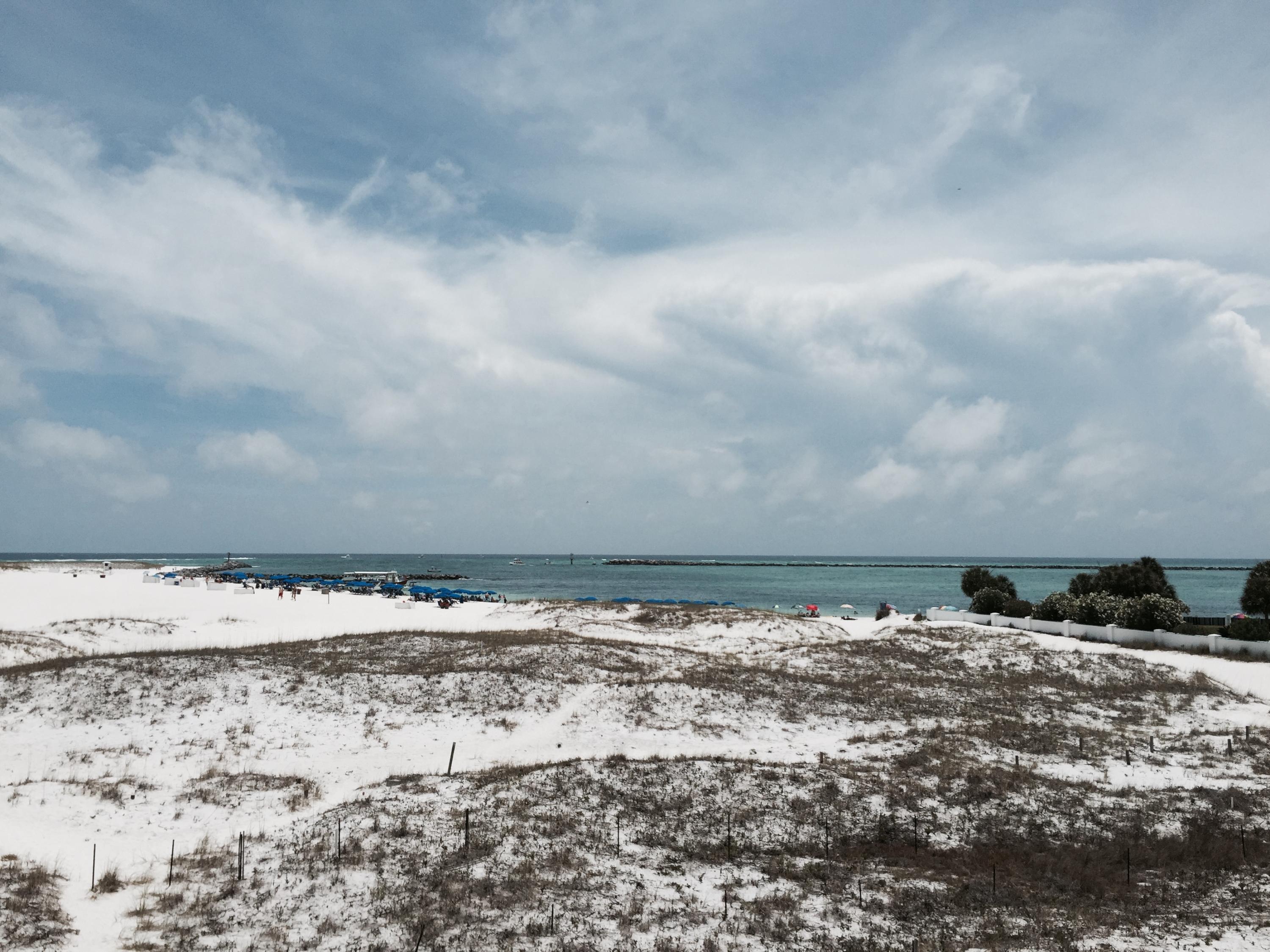 POOLSIDE VILLAS CONDO - Residential