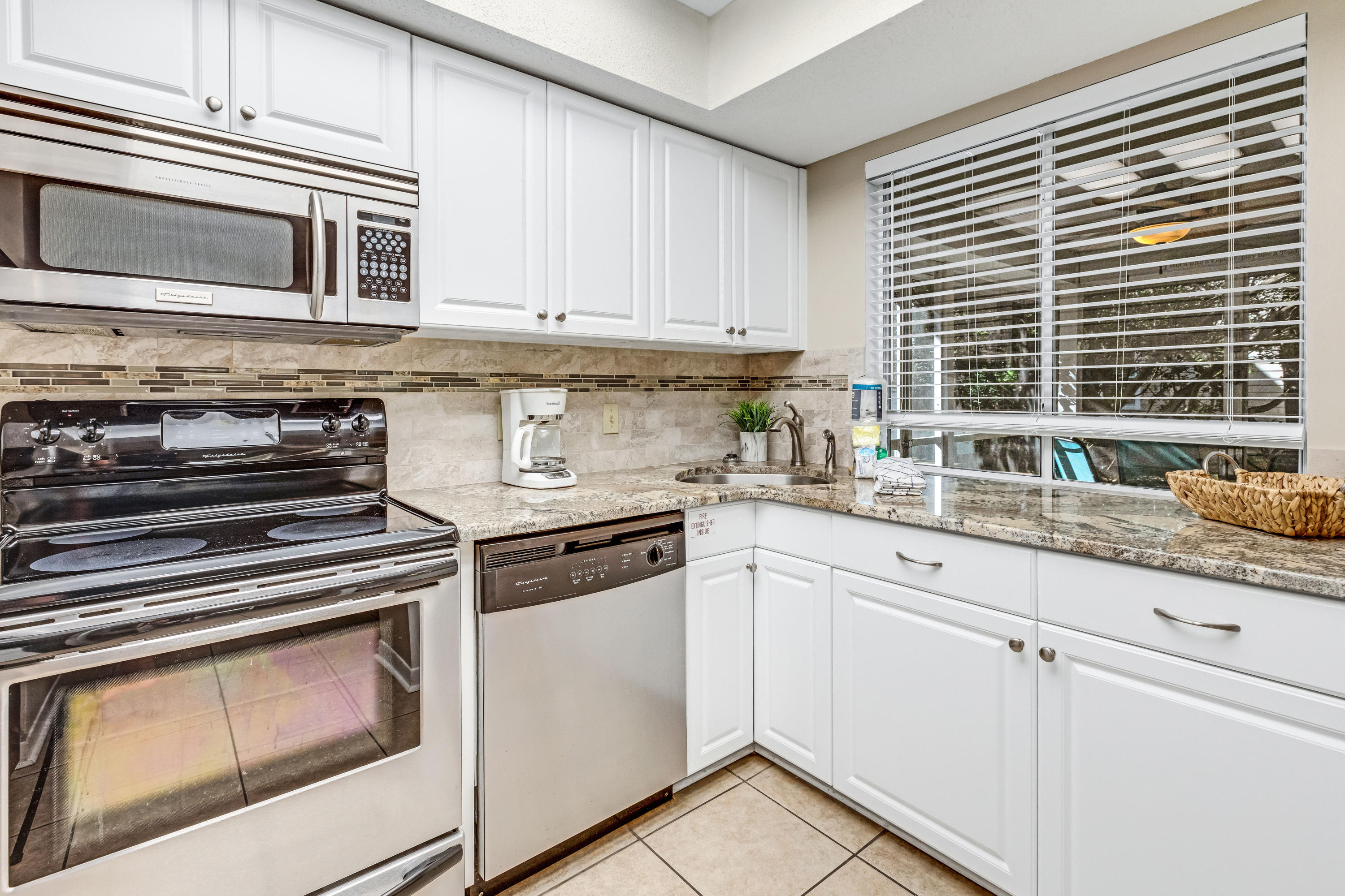 HIDDEN DUNES BEACH COTTAGES 2 - Residential