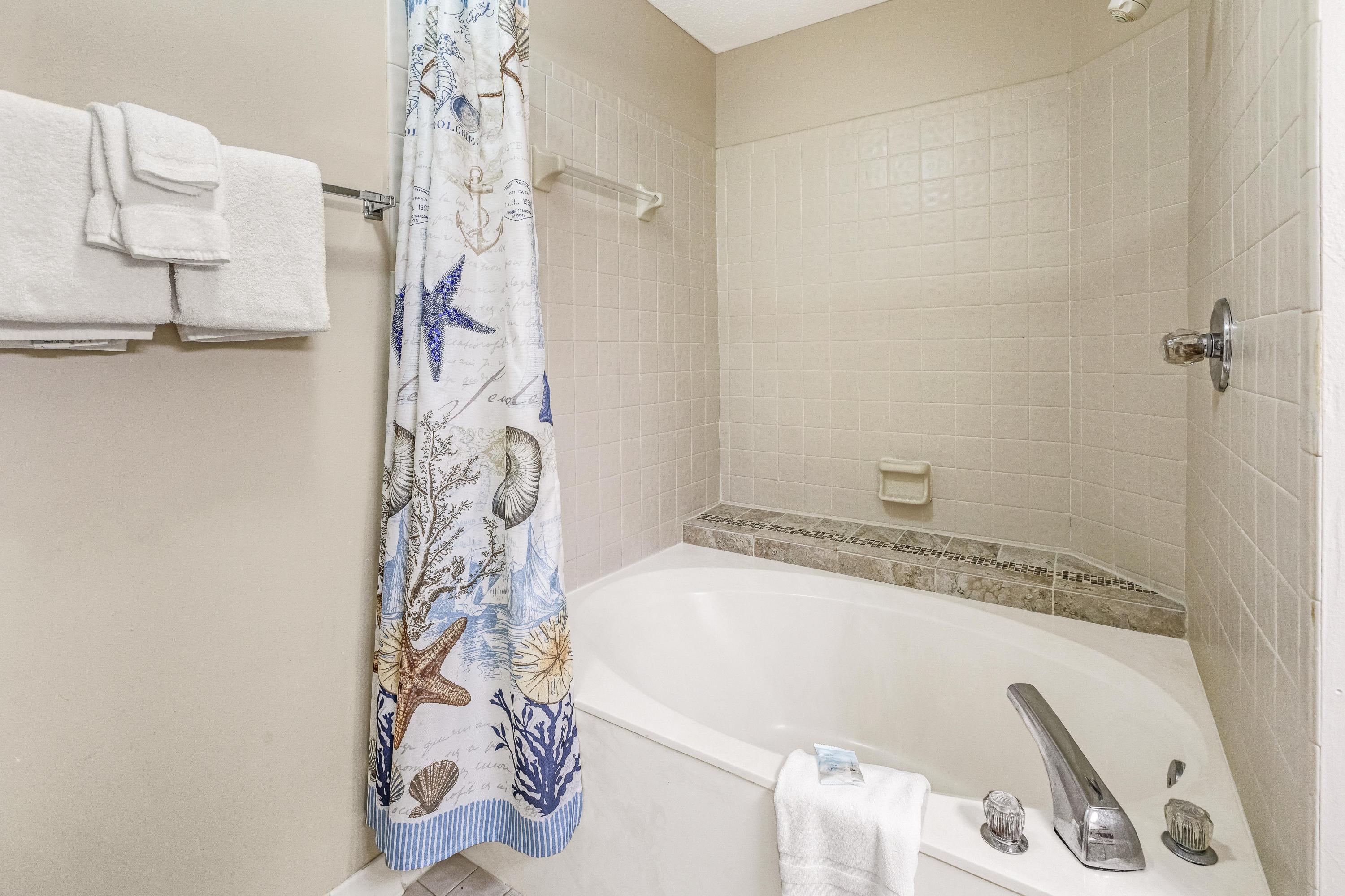 HIDDEN DUNES BEACH COTTAGES 2 - Residential