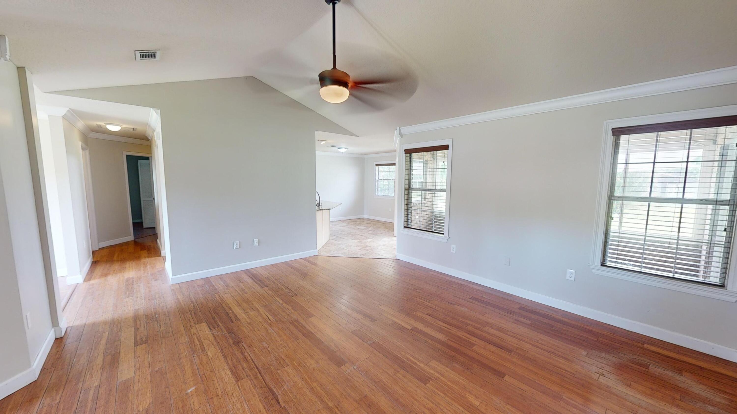 HOLLEY BY THE SEA - Residential