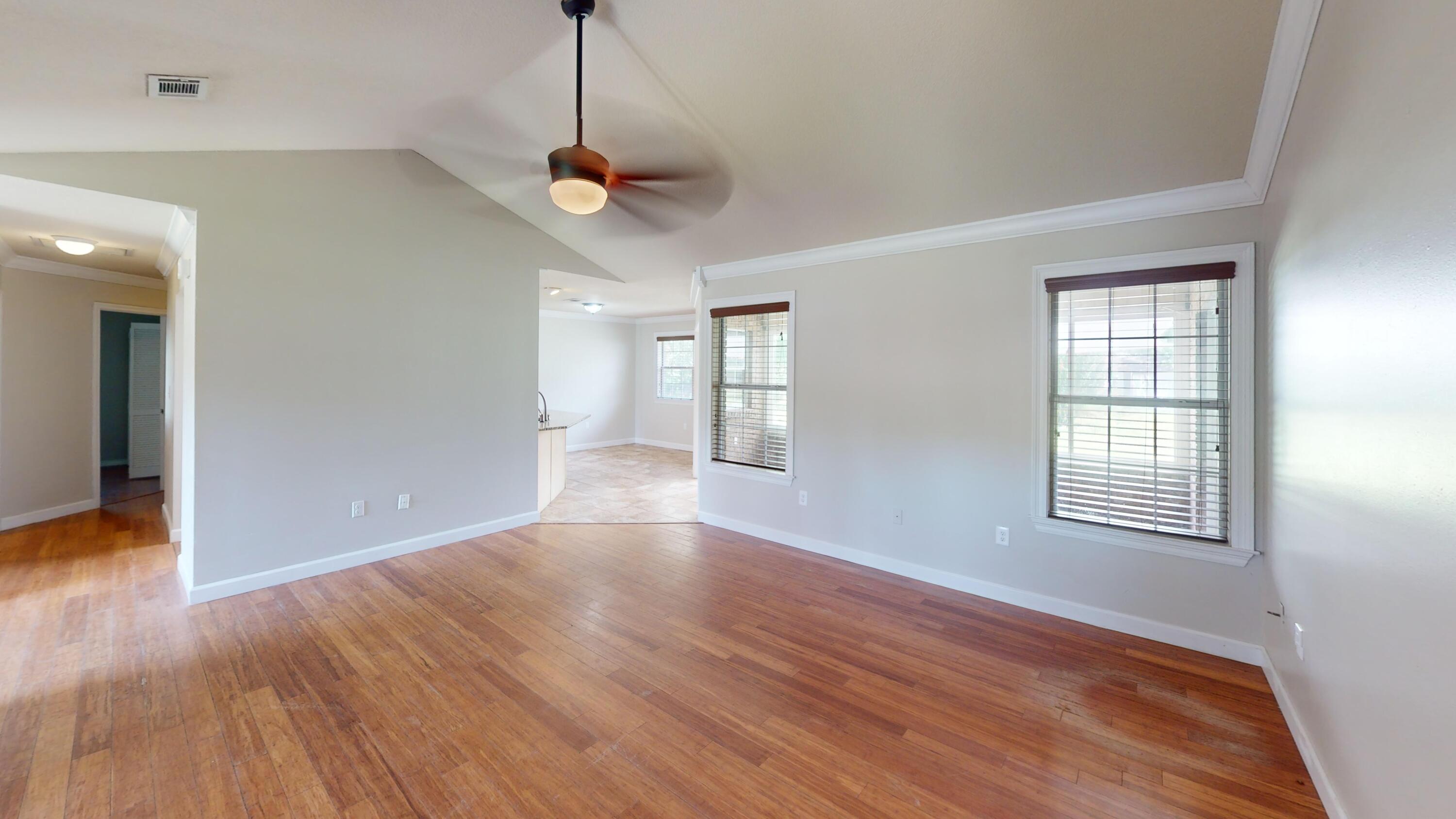 HOLLEY BY THE SEA - Residential