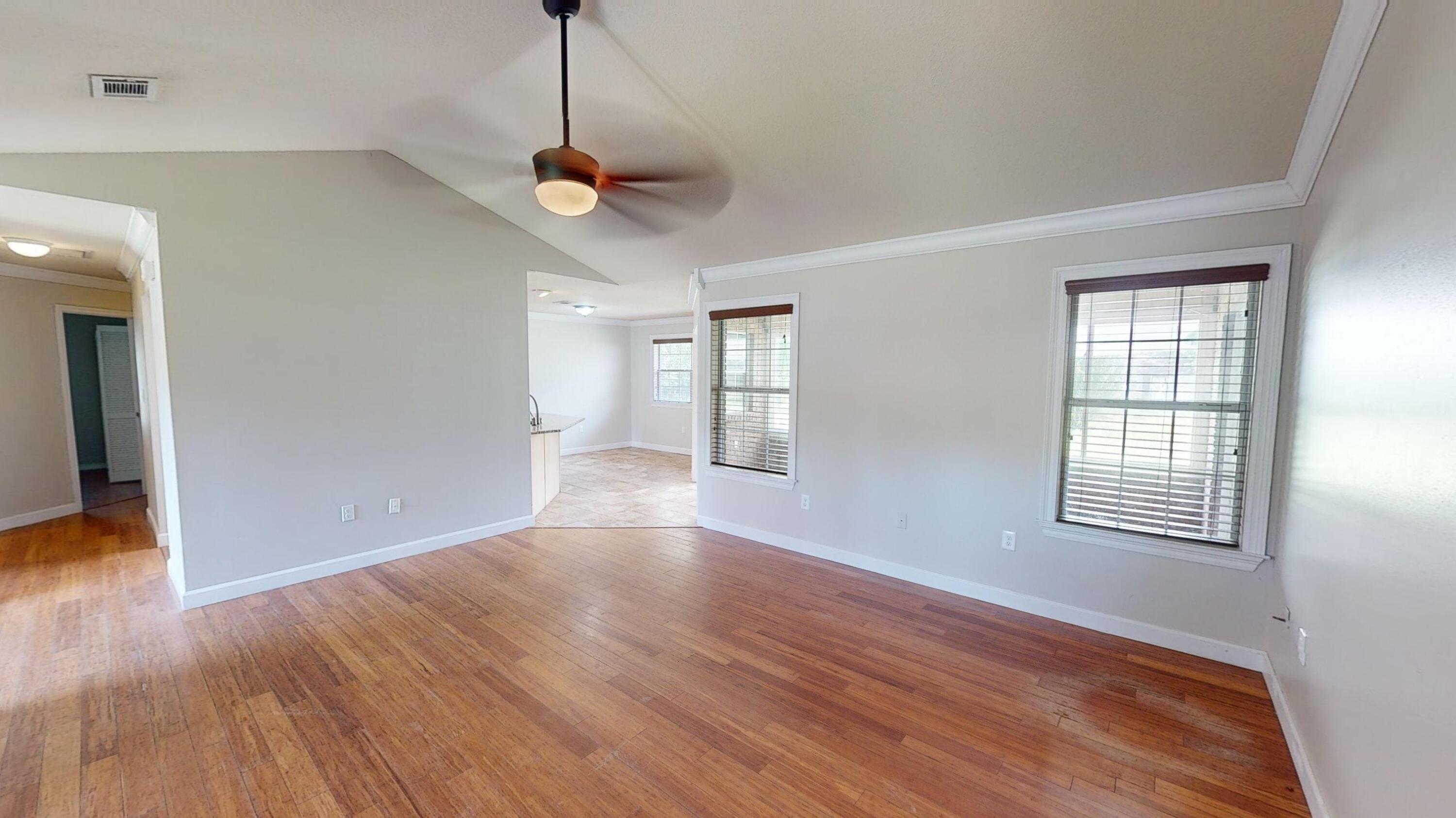 HOLLEY BY THE SEA - Residential