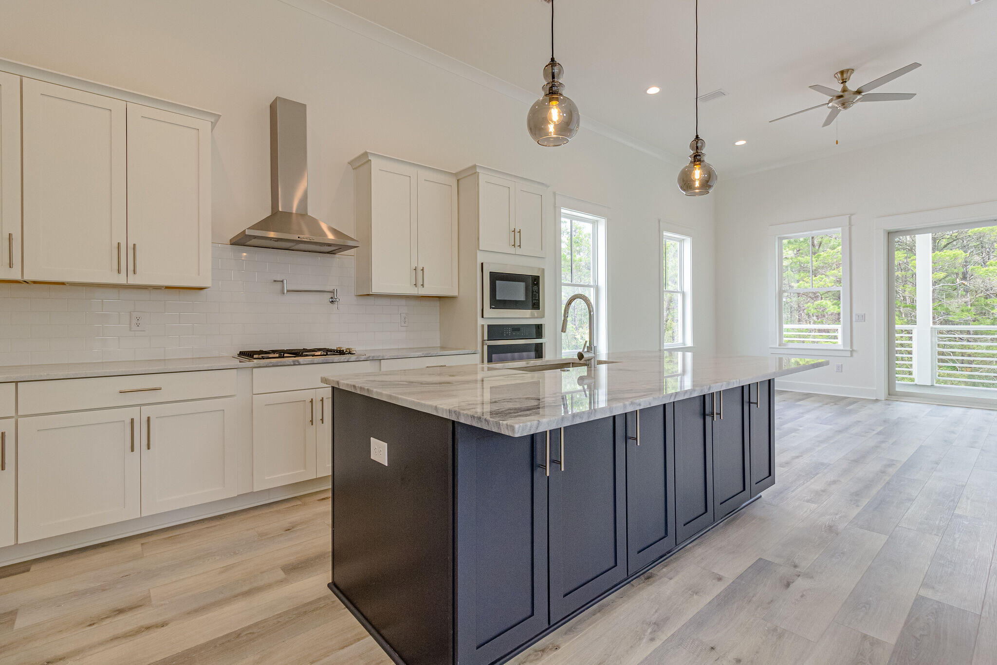 GRANDE POINTE - Residential