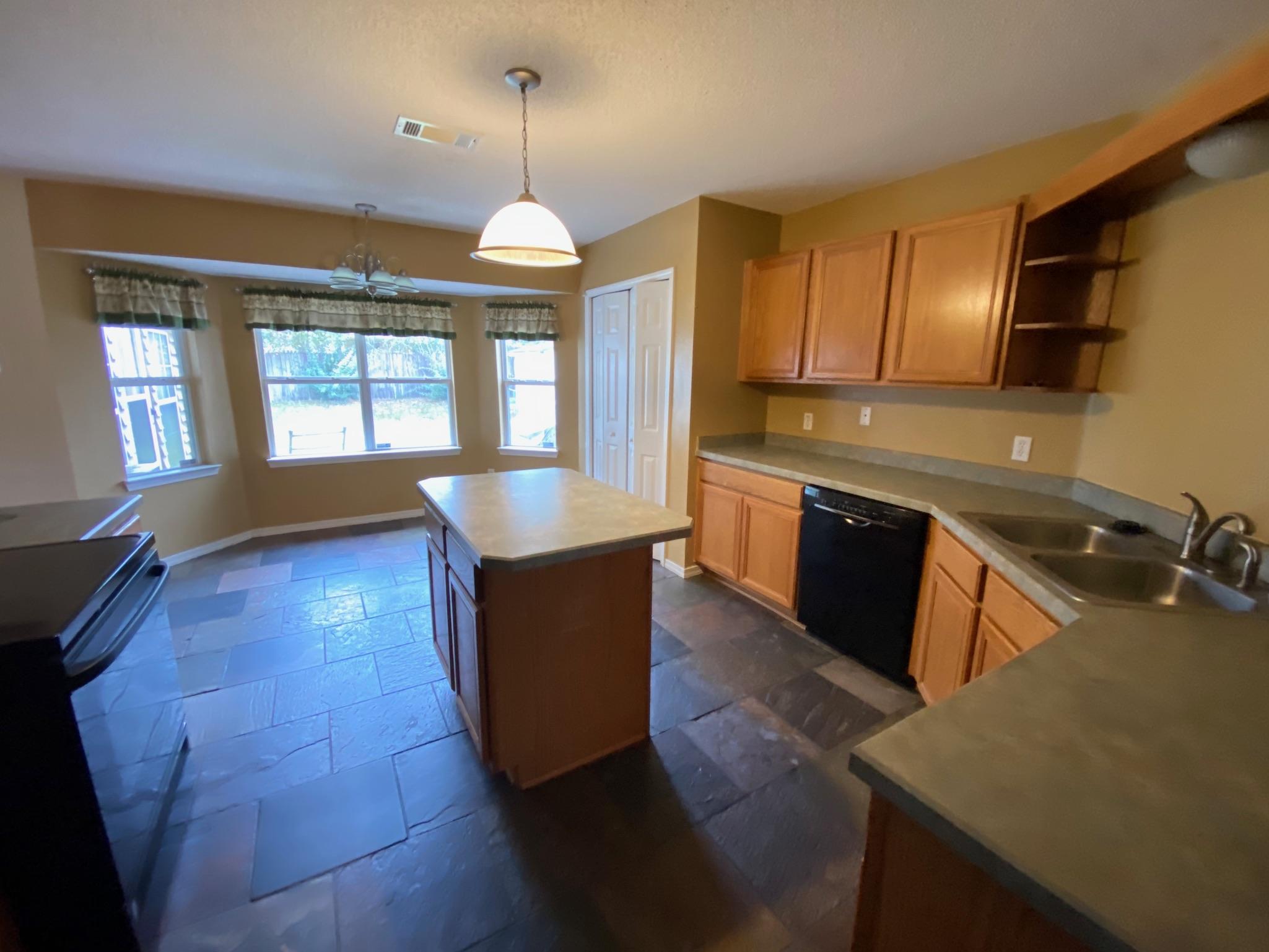 NORTHVIEW ESTATES 5TH ADDN - Residential