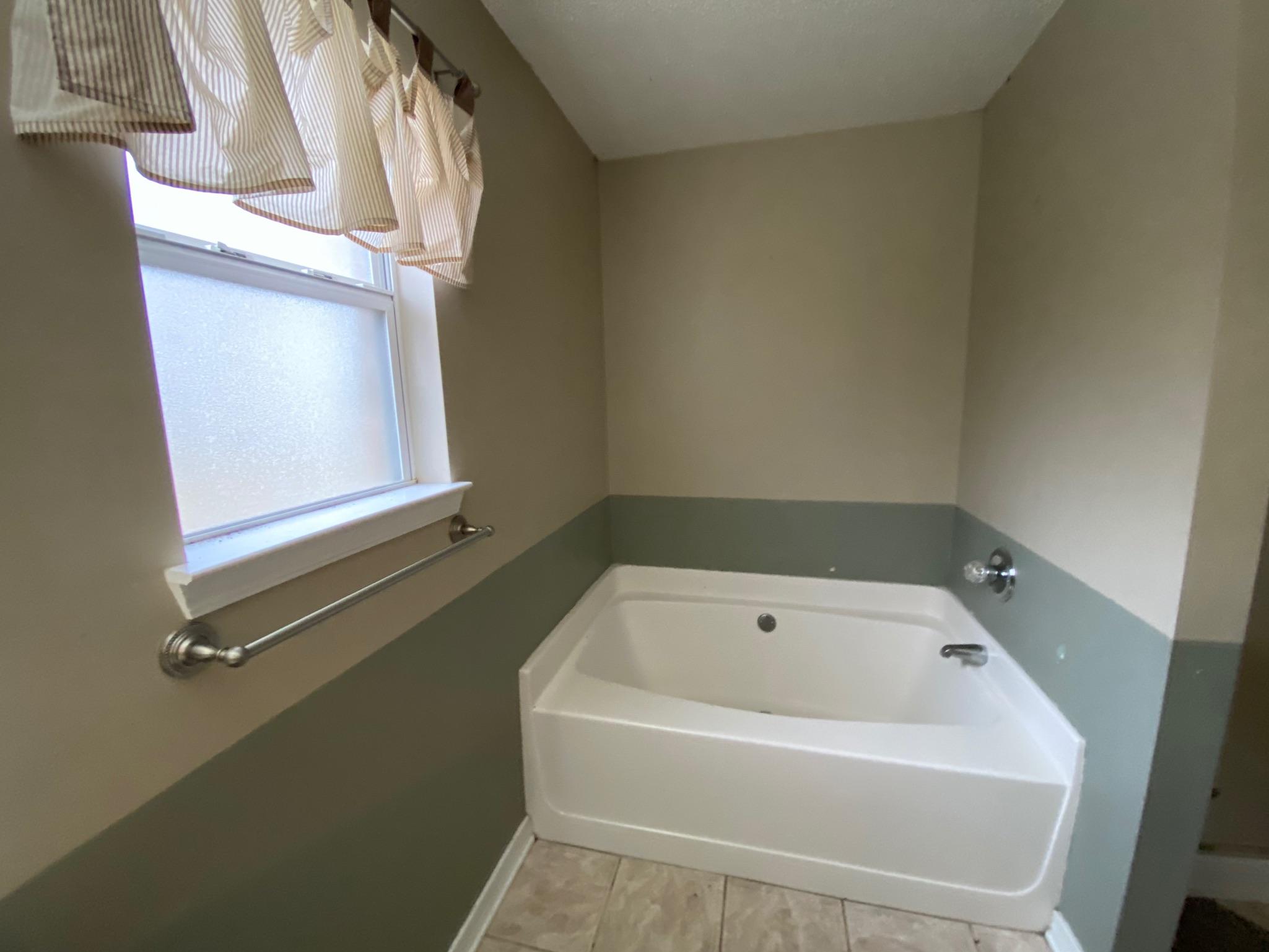 NORTHVIEW ESTATES 5TH ADDN - Residential