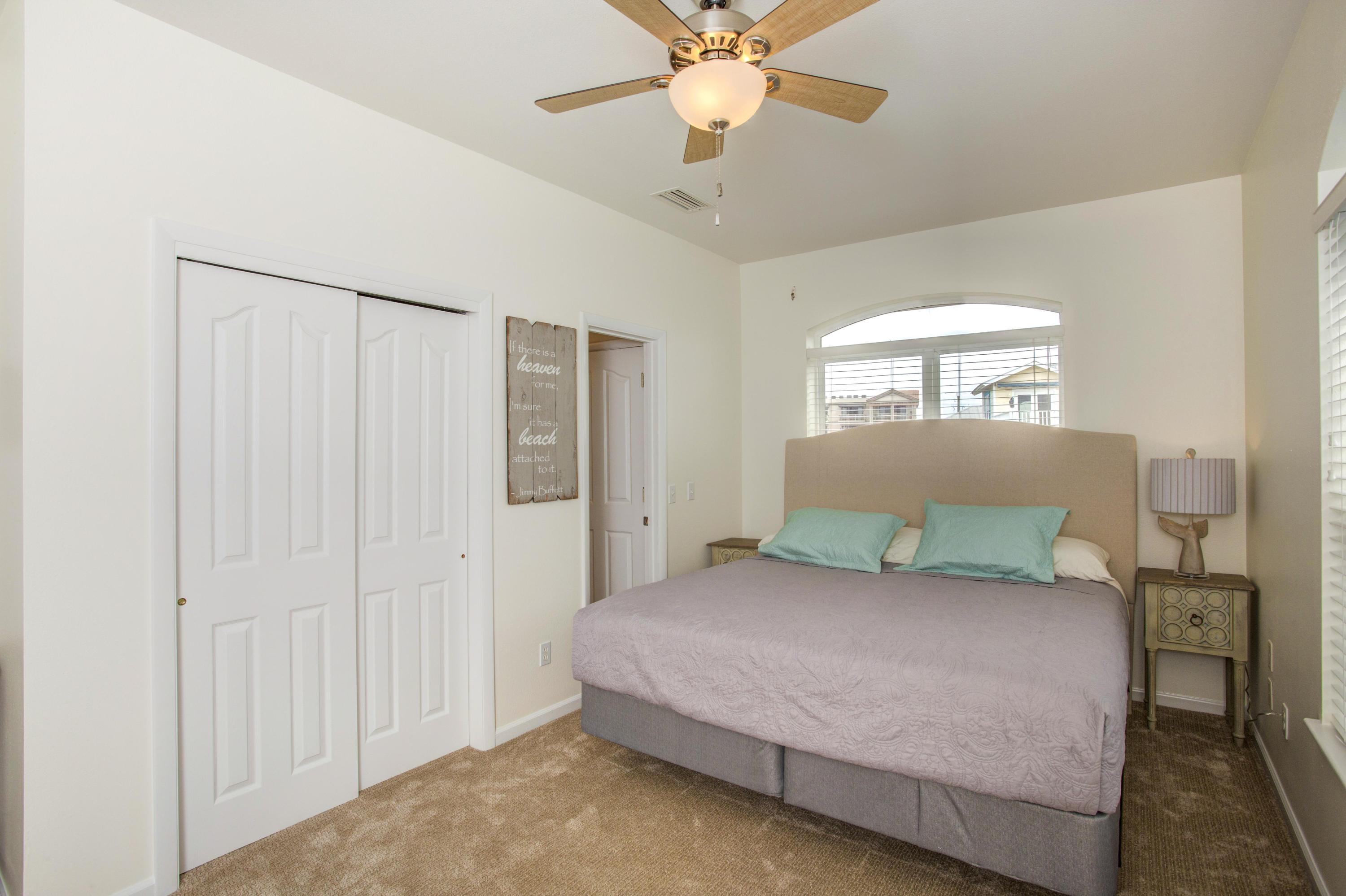 SUNRISE BEACH - Residential