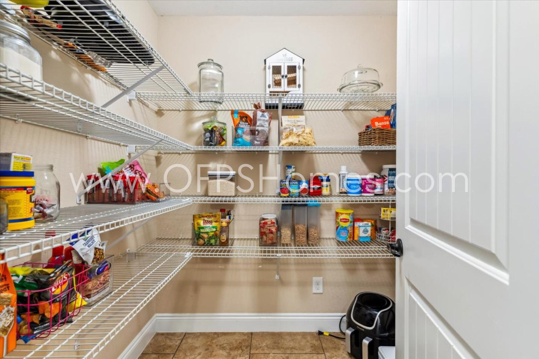 NAVARRE S/D 2ND ADDN - Residential Lease