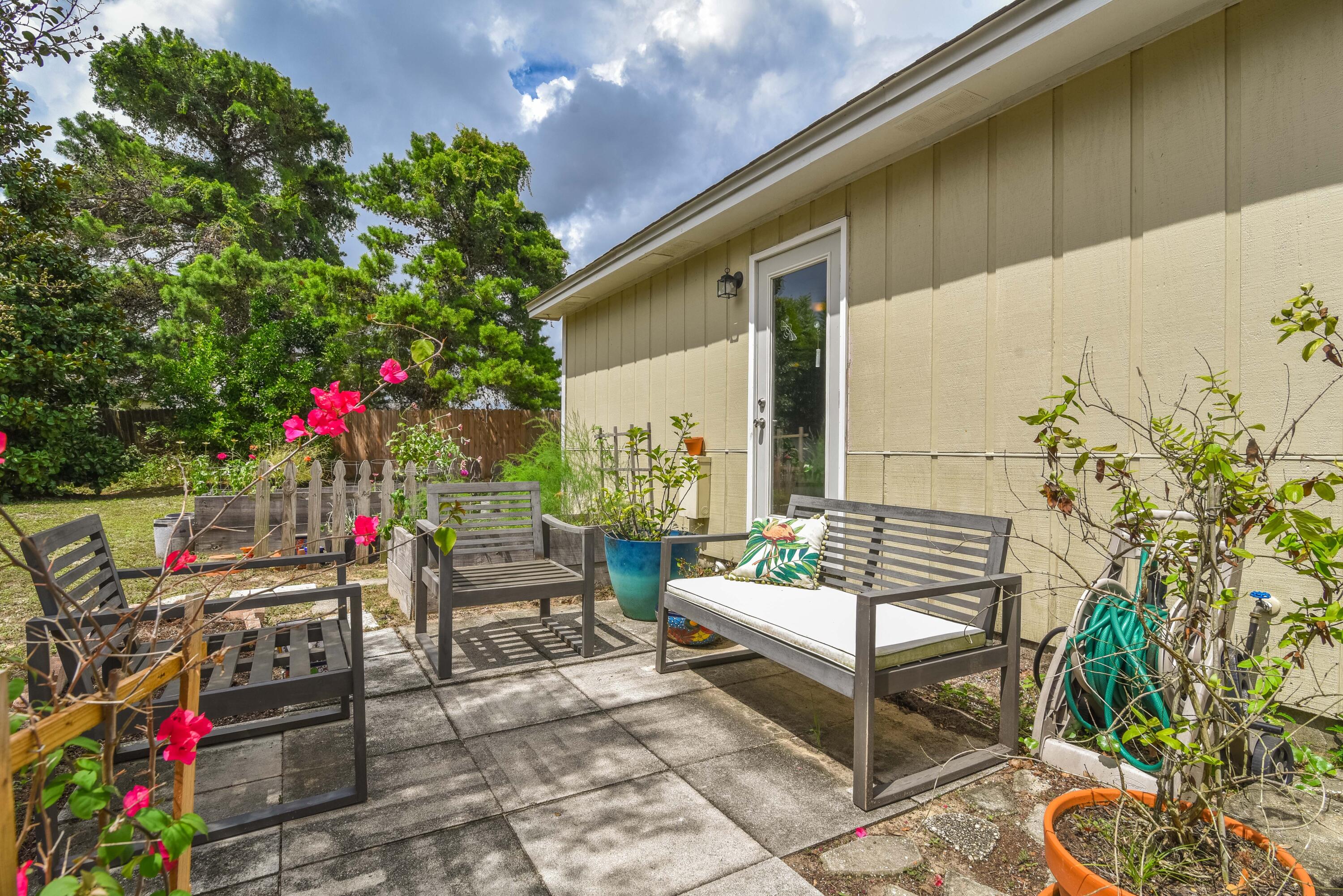 SANTA ROSA SHORES EAST - Residential