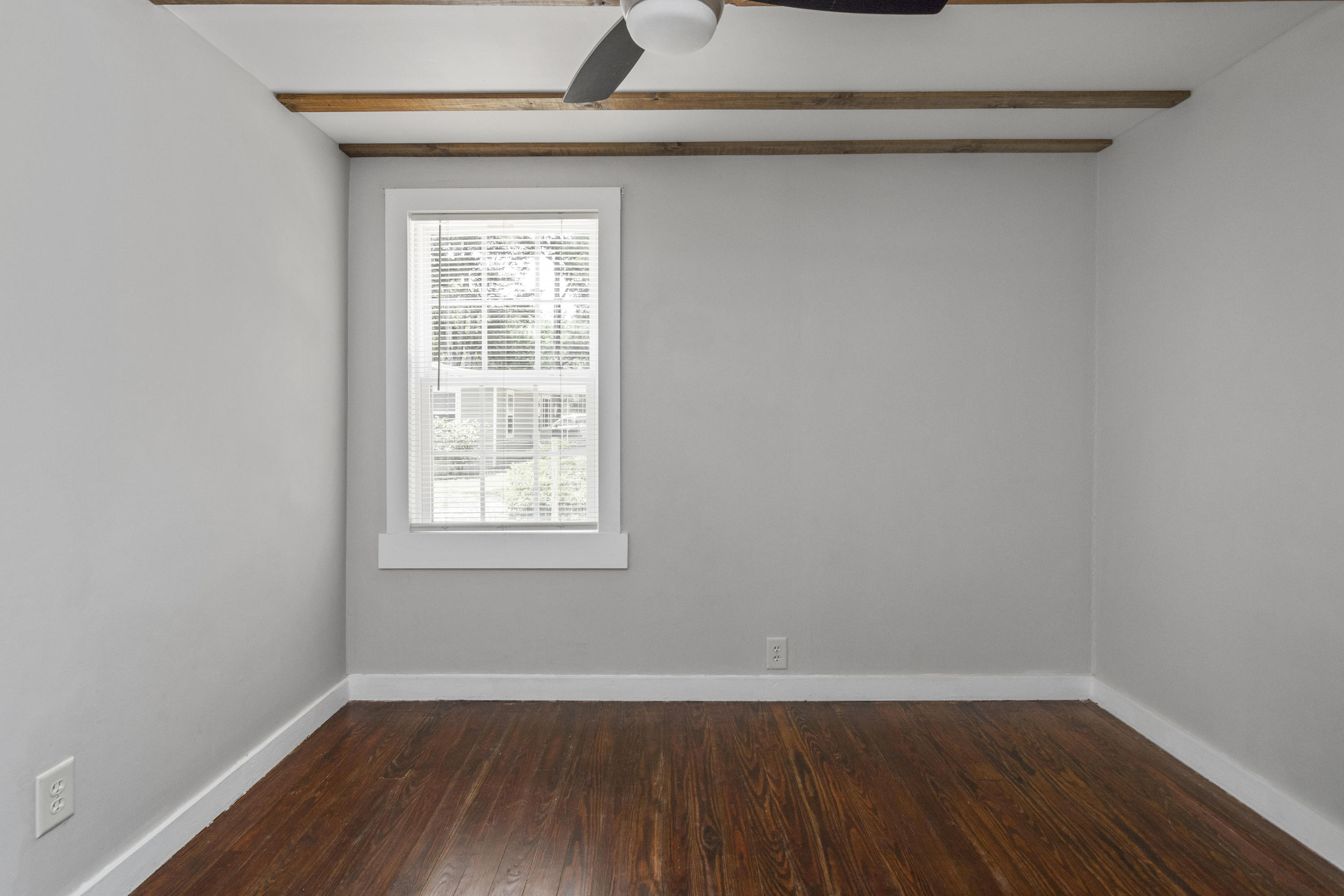 MORRIS ADDN TO CRESTVIEW - Residential