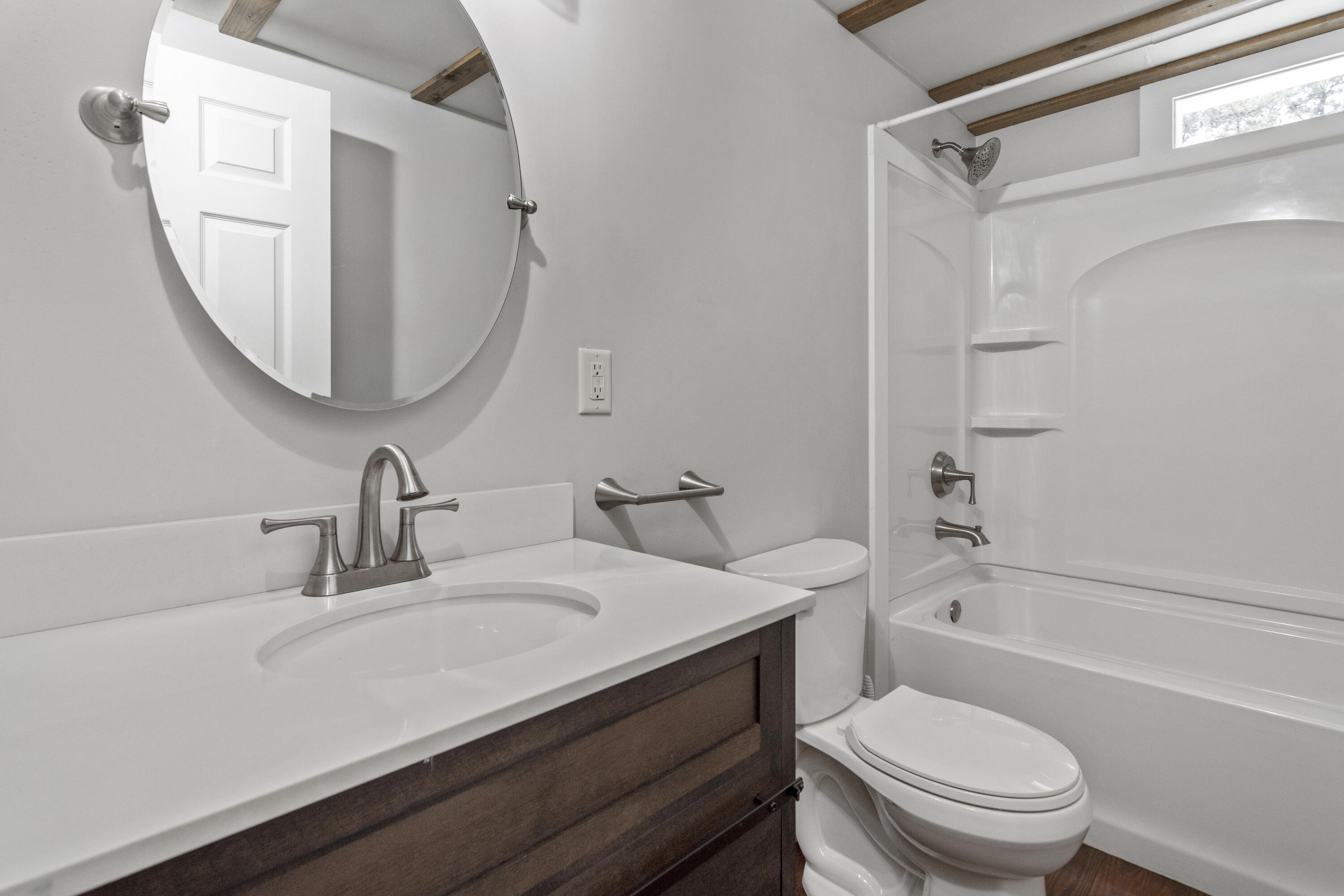 MORRIS ADDN TO CRESTVIEW - Residential