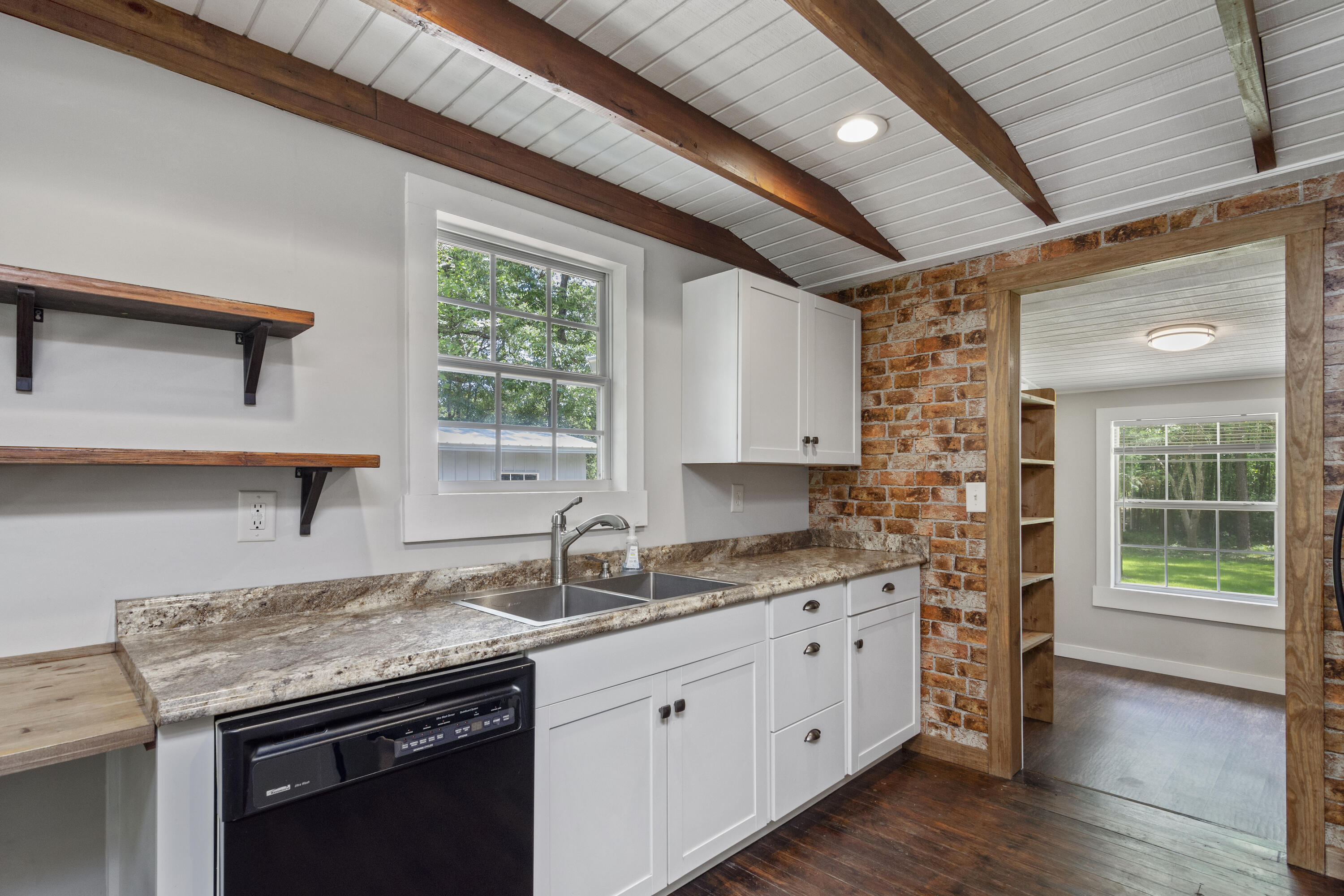 MORRIS ADDN TO CRESTVIEW - Residential