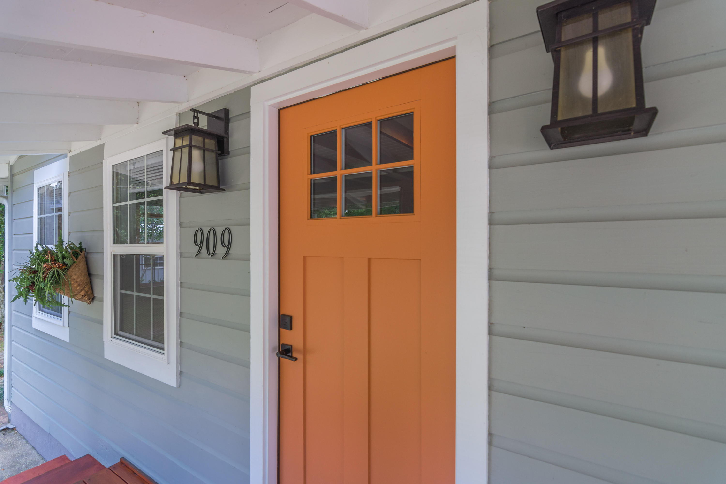 MORRIS ADDN TO CRESTVIEW - Residential