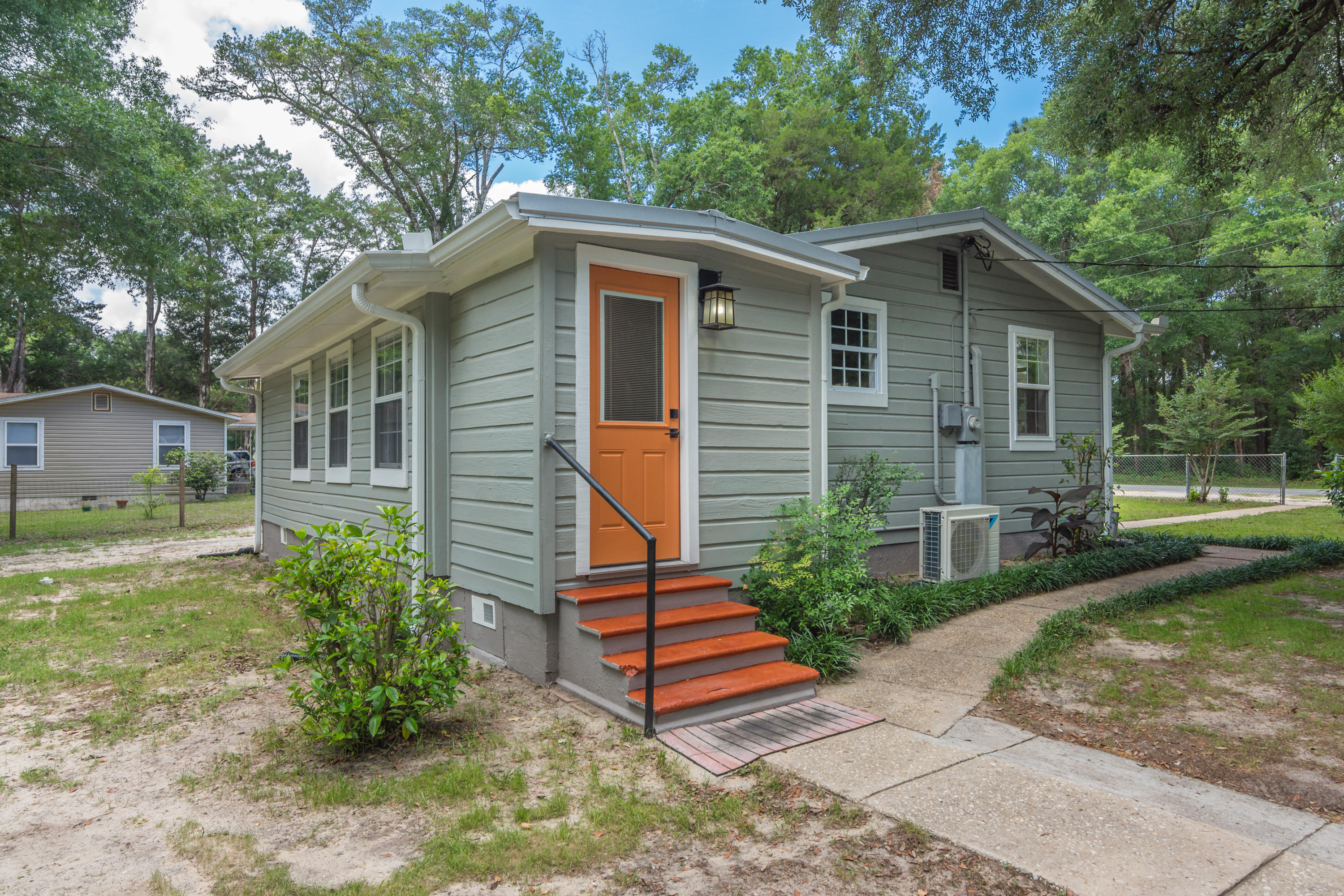 MORRIS ADDN TO CRESTVIEW - Residential