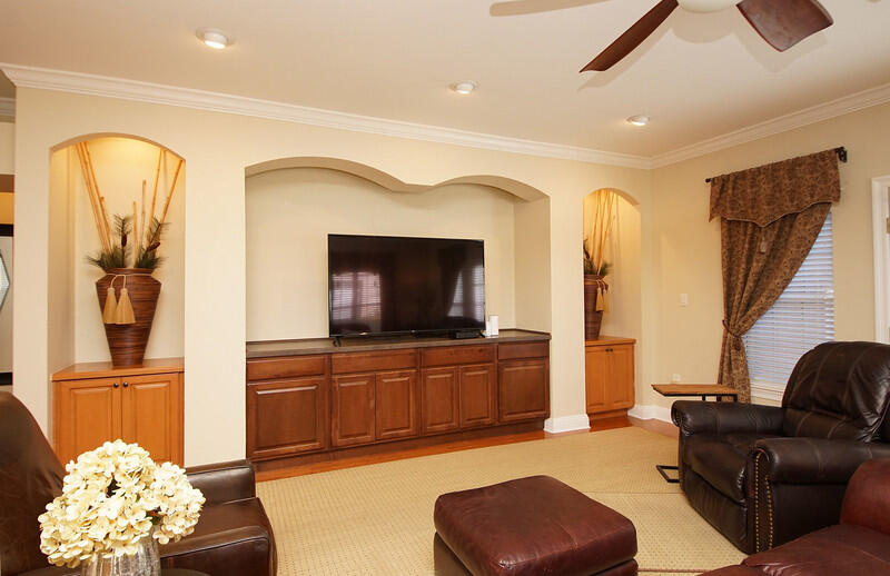 MEDITERRANEAN VILLAGE AT BLUEWATER BAY - Residential Lease