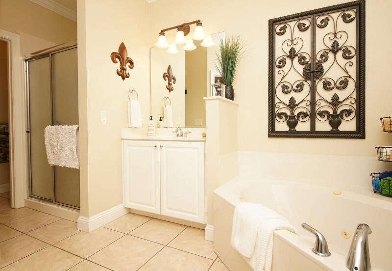 MEDITERRANEAN VILLAGE AT BLUEWATER BAY - Residential Lease