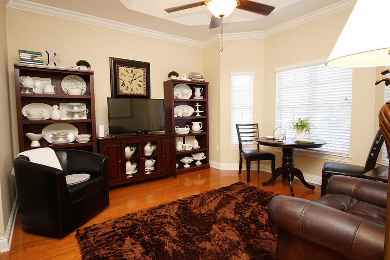 MEDITERRANEAN VILLAGE AT BLUEWATER BAY - Residential Lease