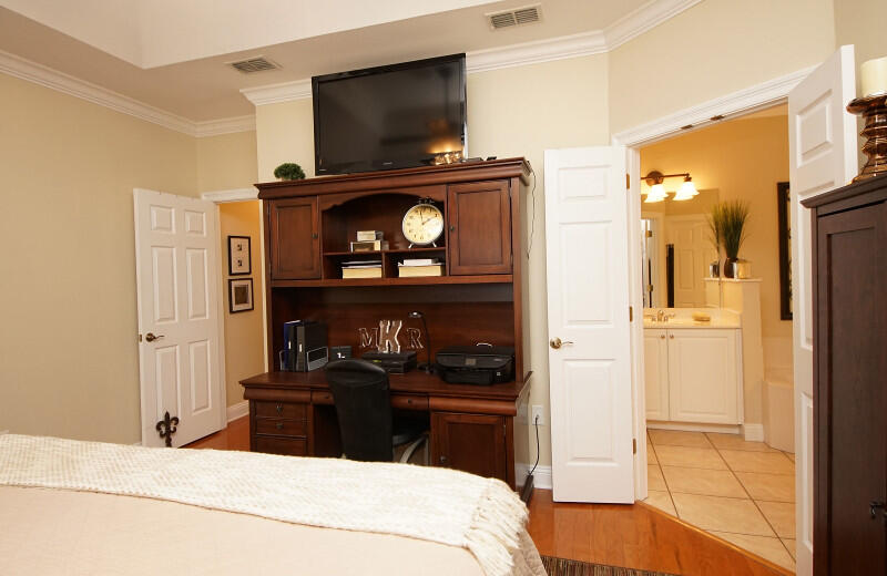 MEDITERRANEAN VILLAGE AT BLUEWATER BAY - Residential Lease