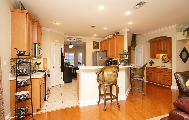MEDITERRANEAN VILLAGE AT BLUEWATER BAY - Residential Lease