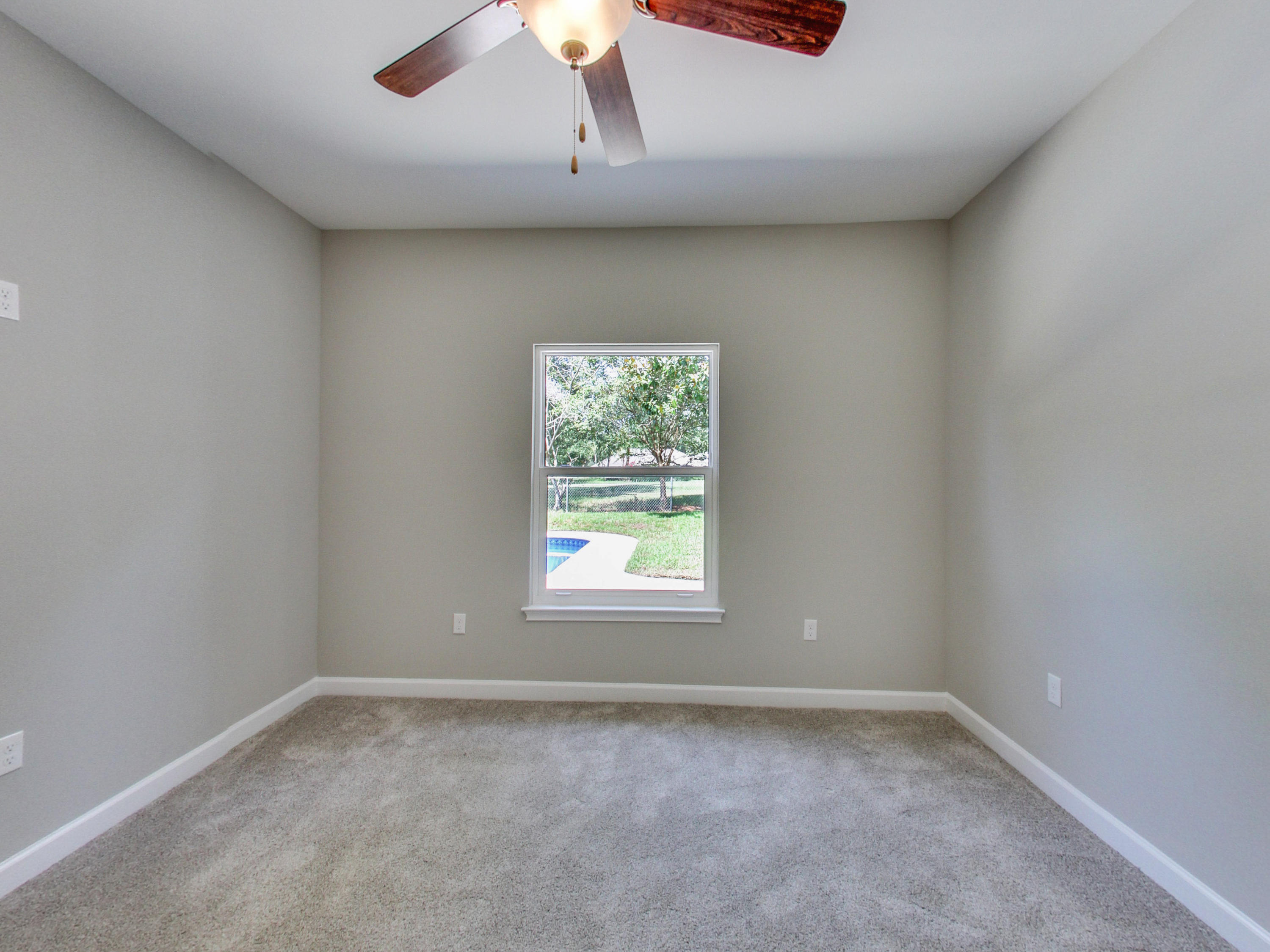 LAKE LORRAINE ESTATES 3 - Residential